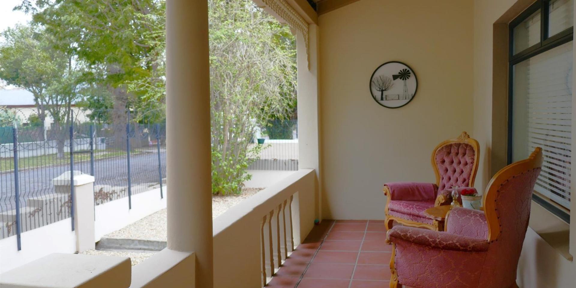 Image 5 of 6