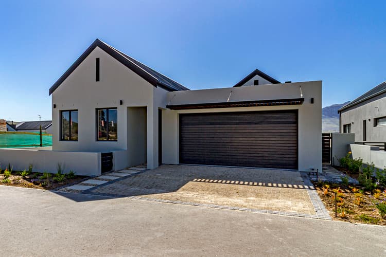 Main property image
