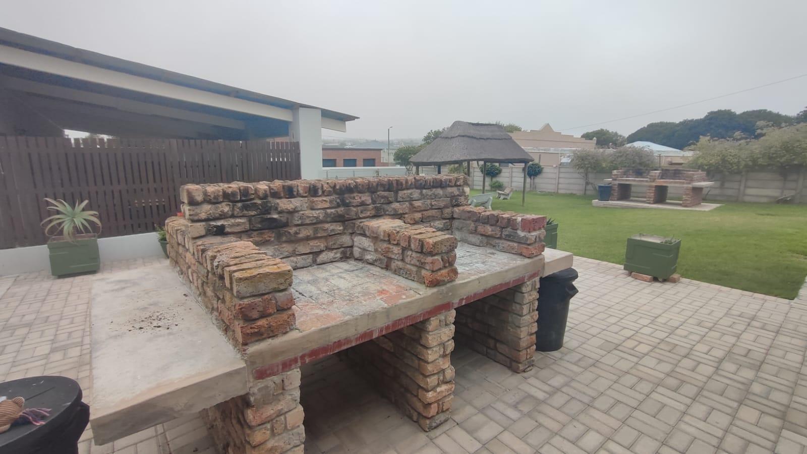 Image 4 of 6