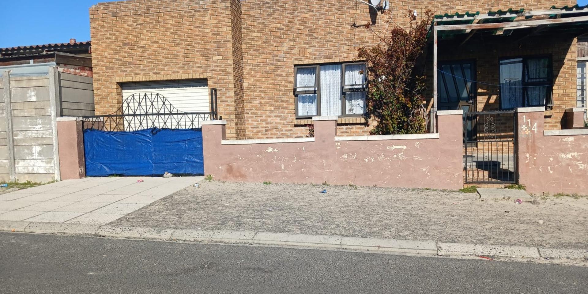Image 2 of 6