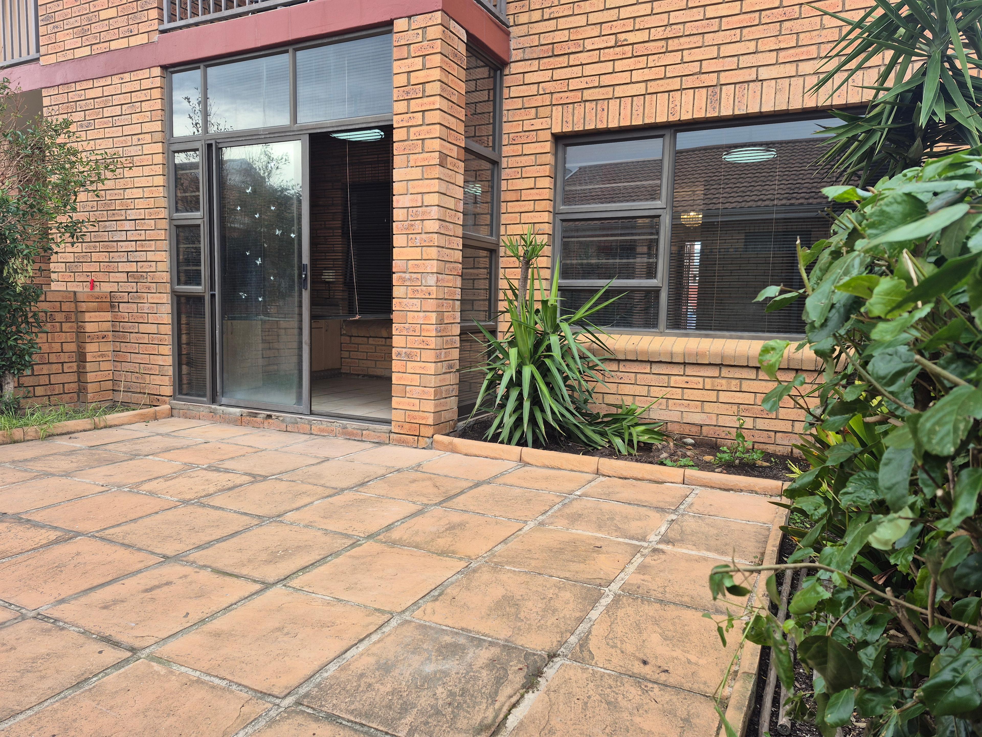 Image 2 of 6