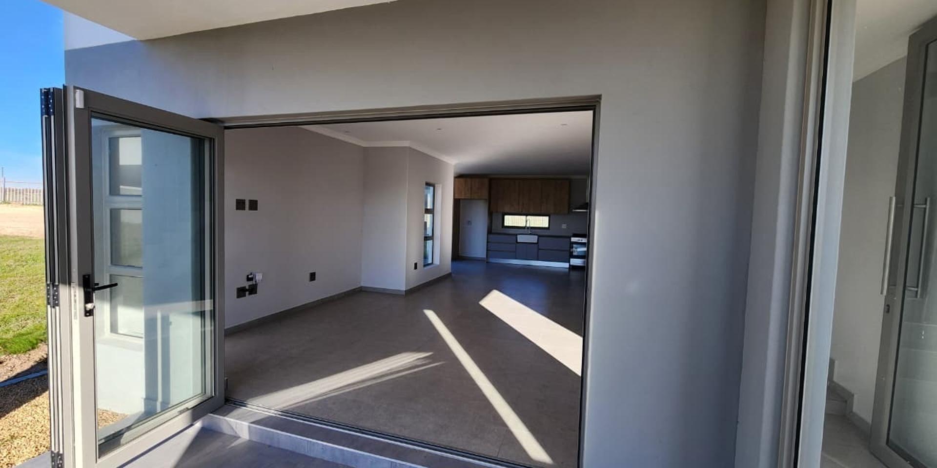 Image 5 of 6