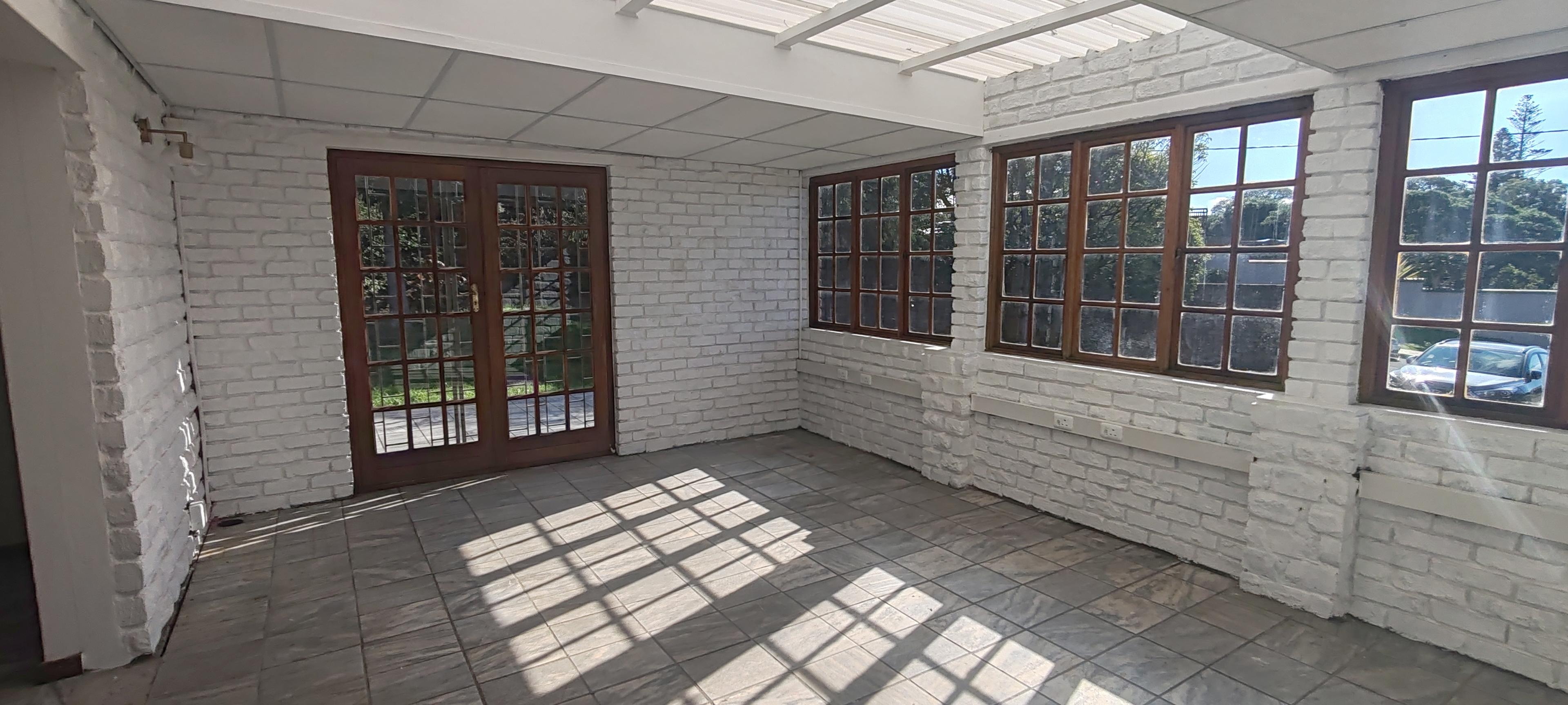 Image 5 of 6