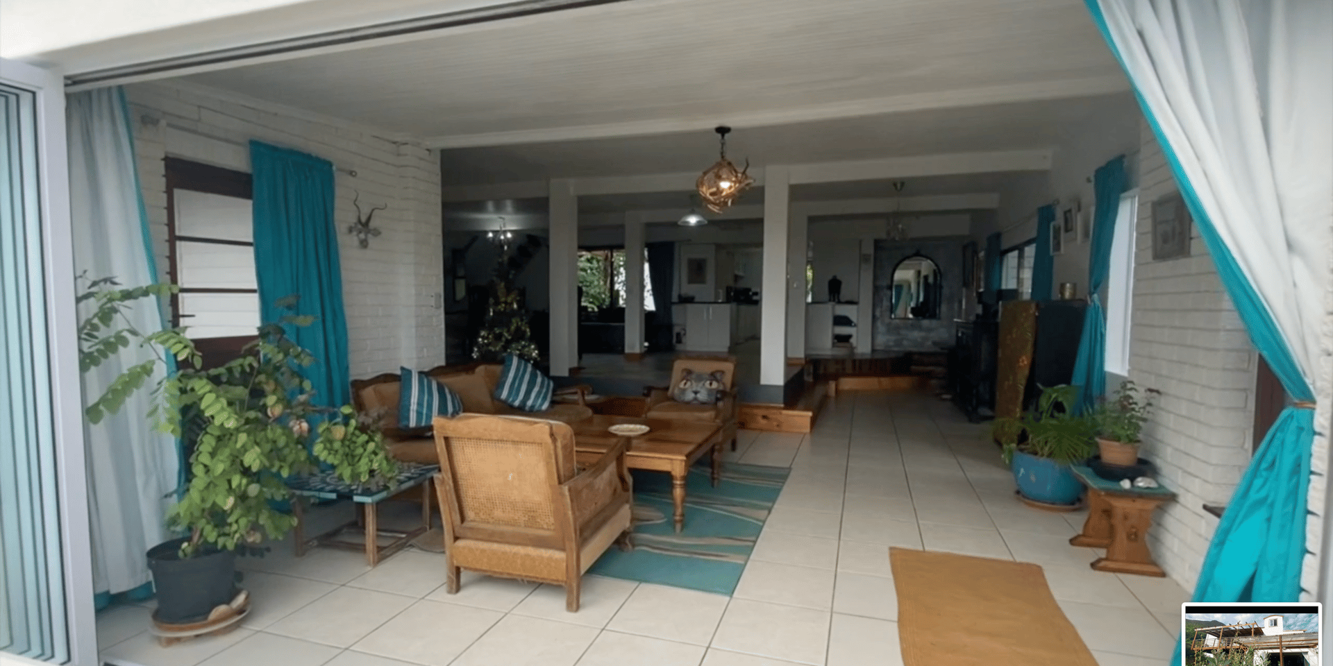 Image 2 of 6