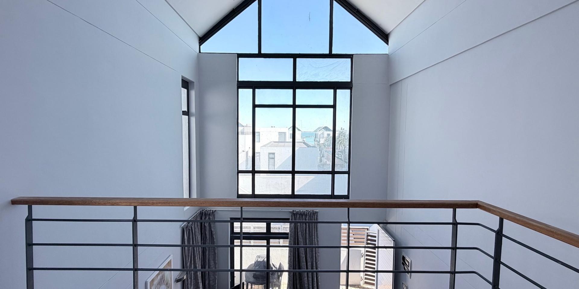 Image 2 of 6