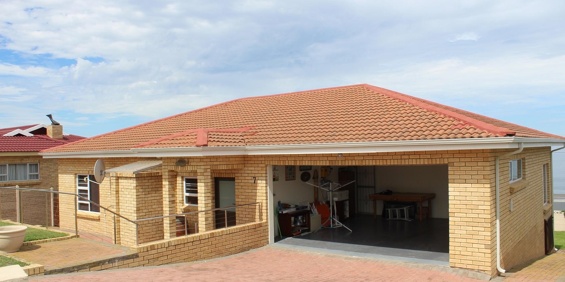Image 2 of 6
