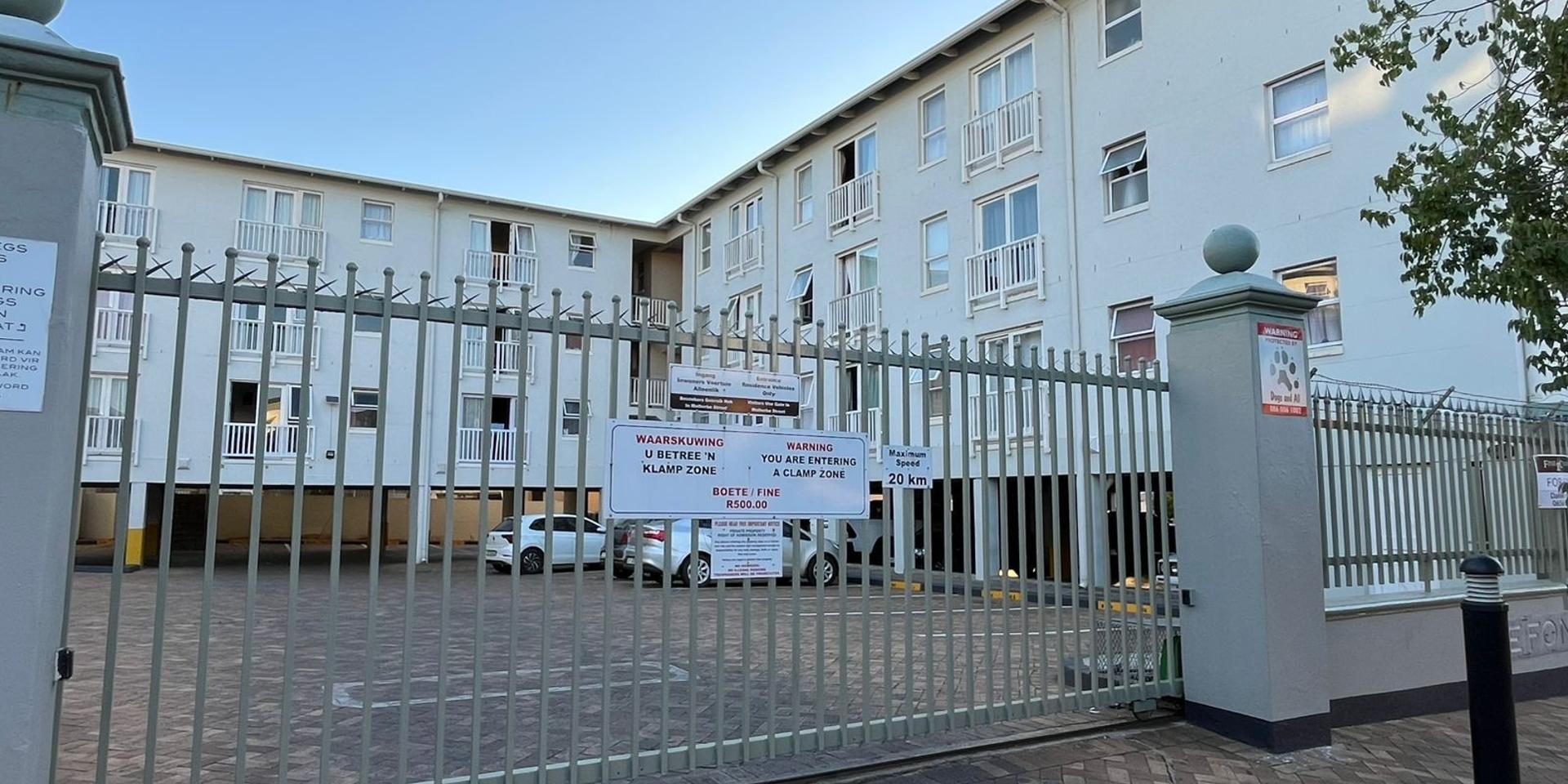 Image 2 of 6