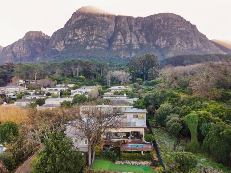 Main property image