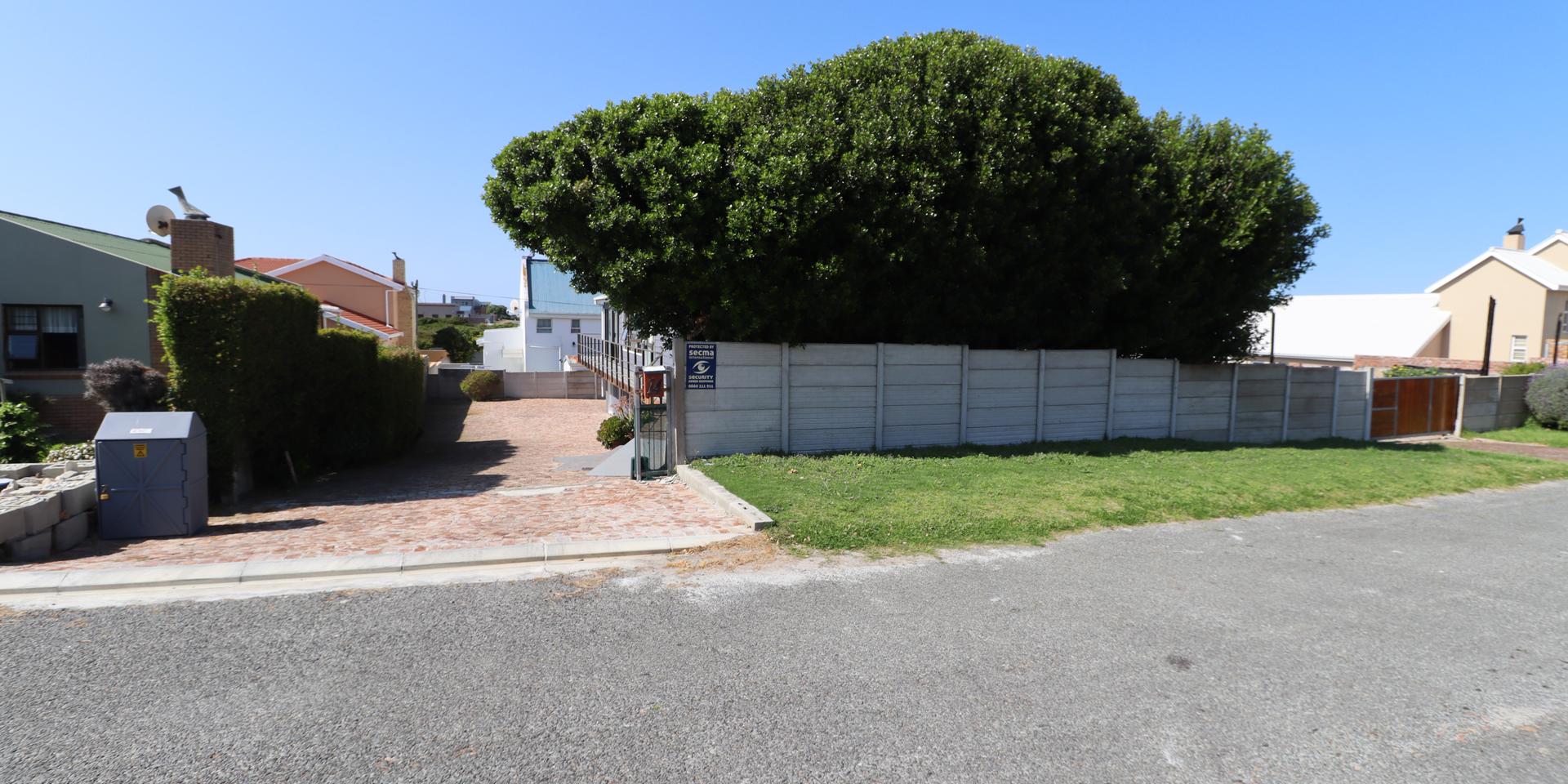 Image 4 of 6