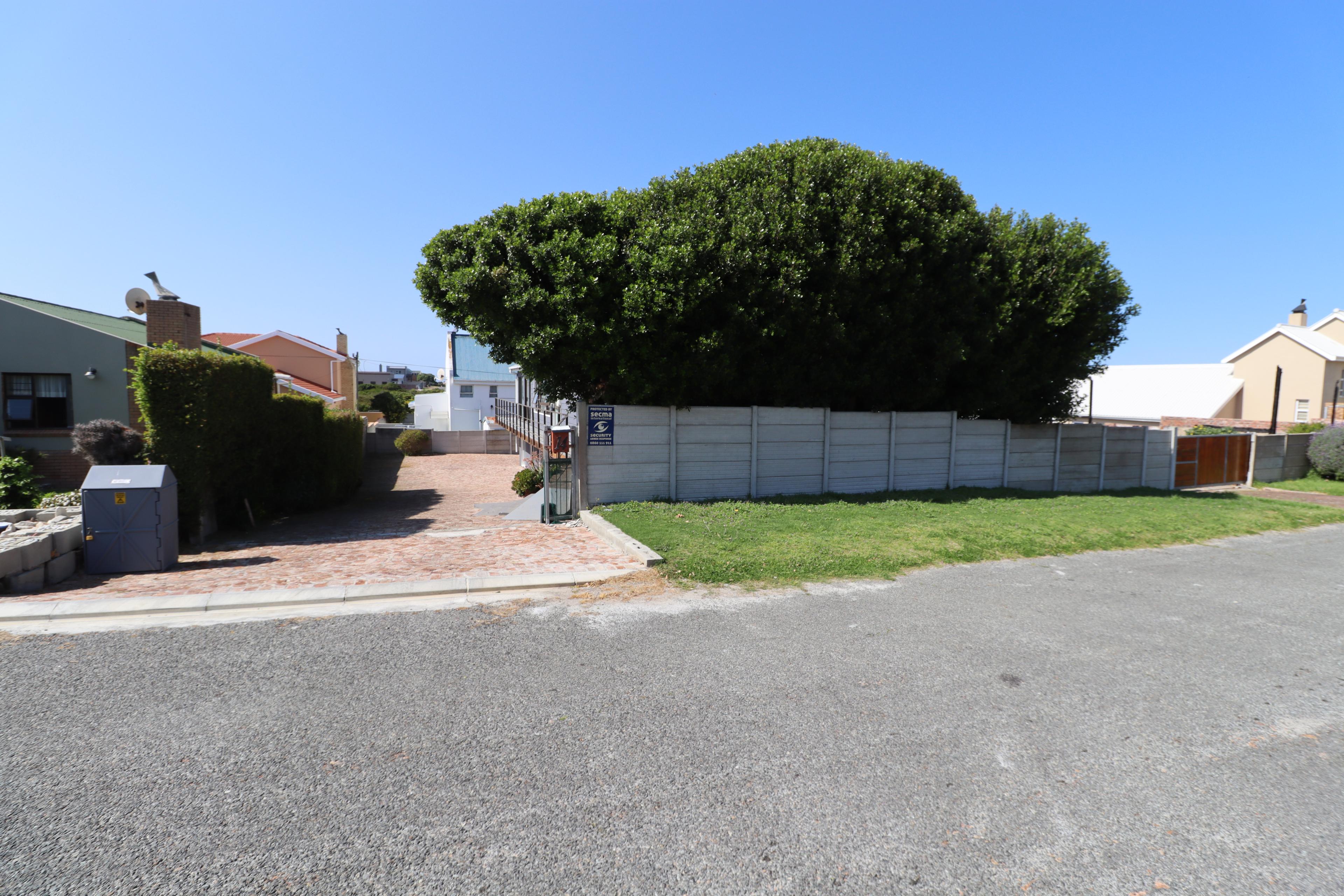 Image 4 of 6
