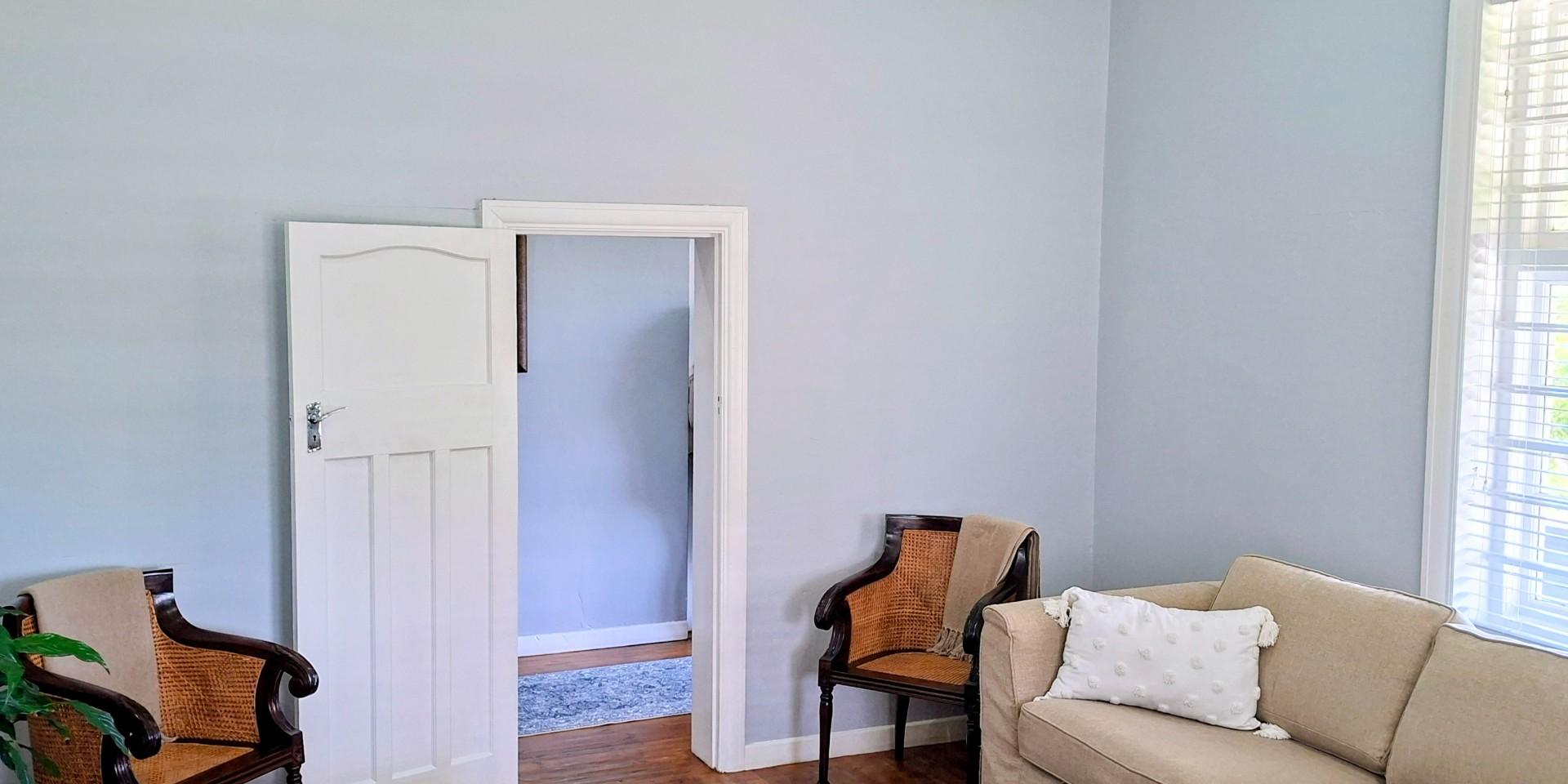Image 4 of 6