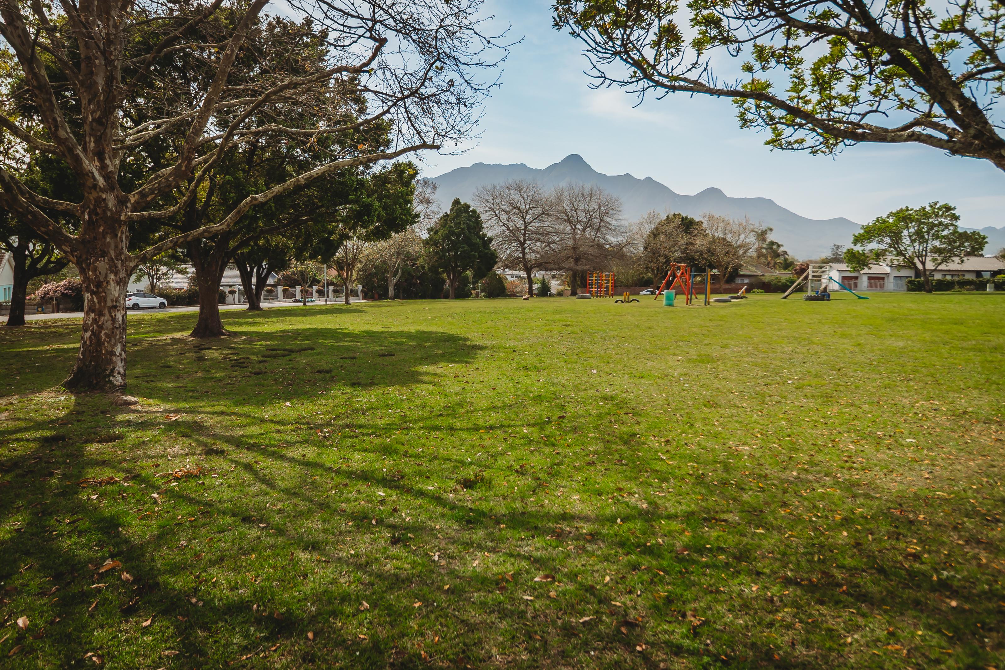 Image 2 of 6