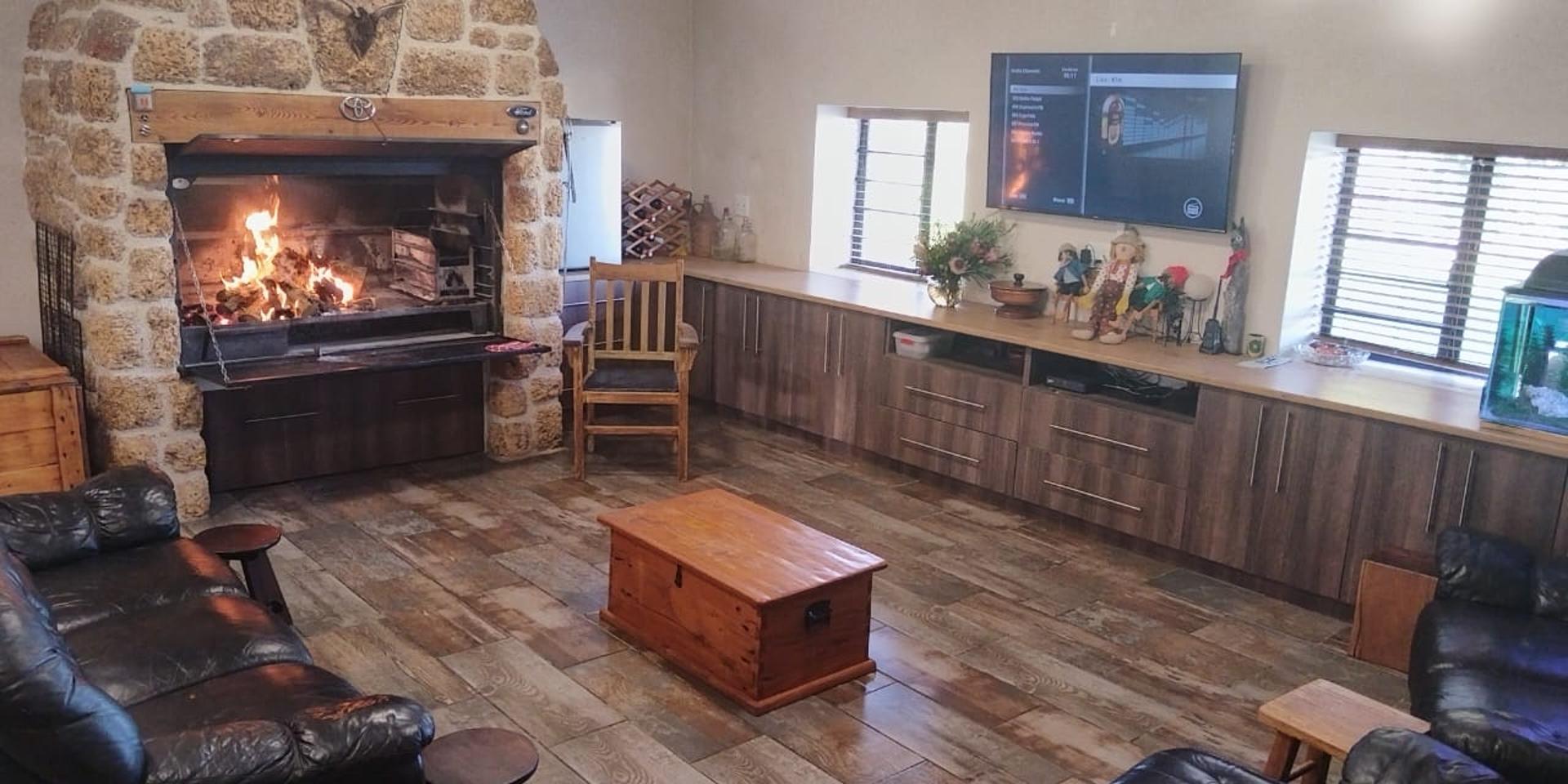 Image 4 of 6