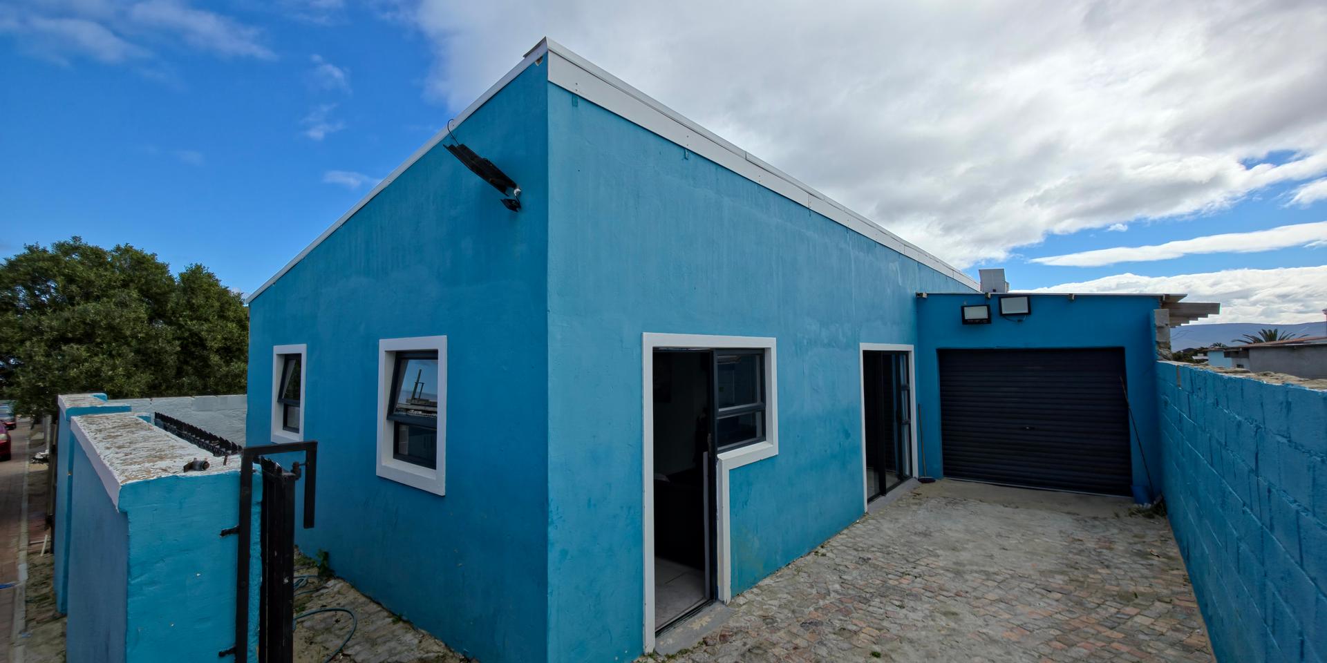 Image 1 of 6
