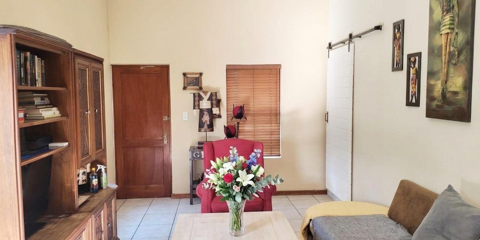 Image 4 of 6