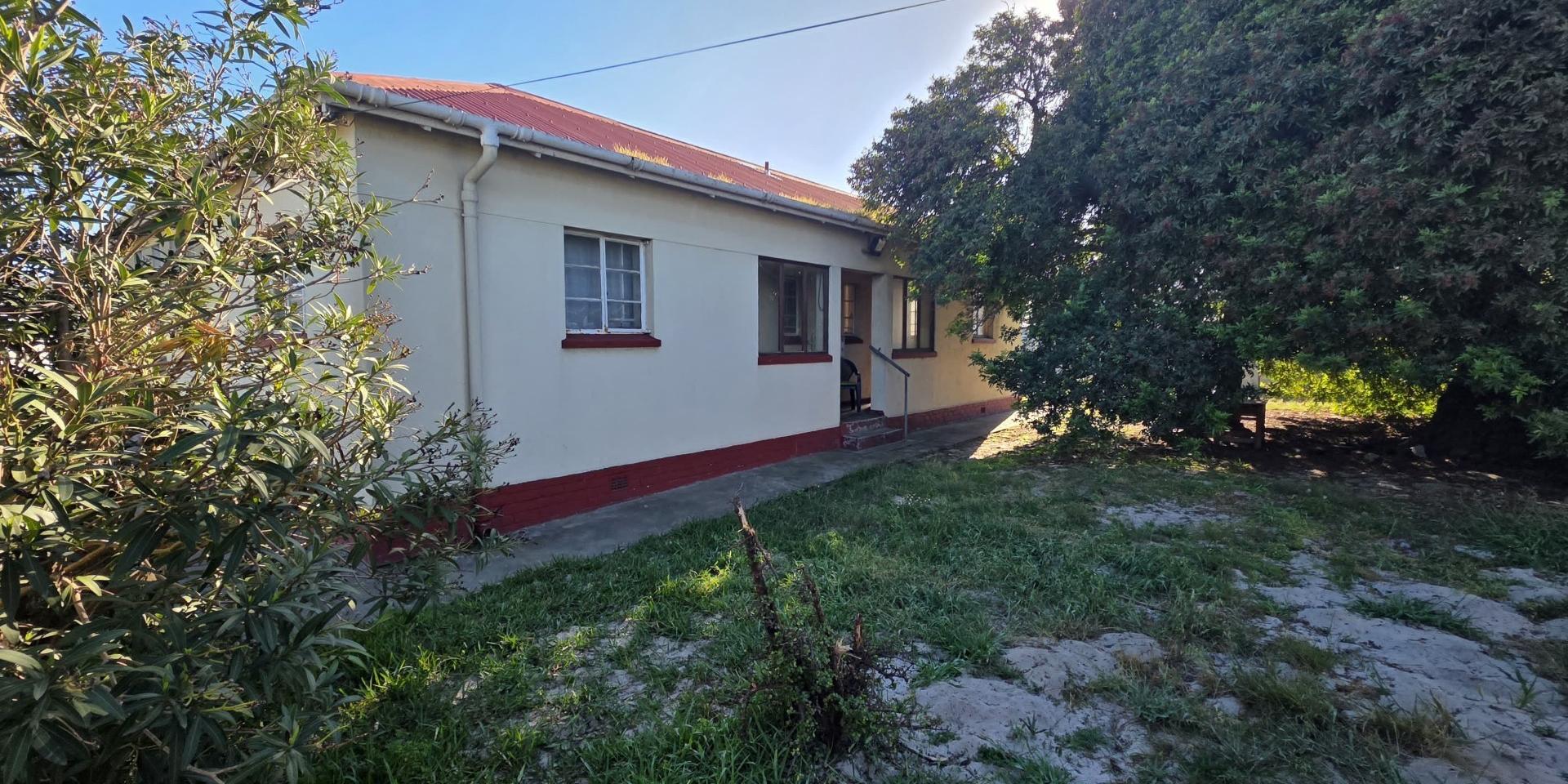 Image 4 of 6