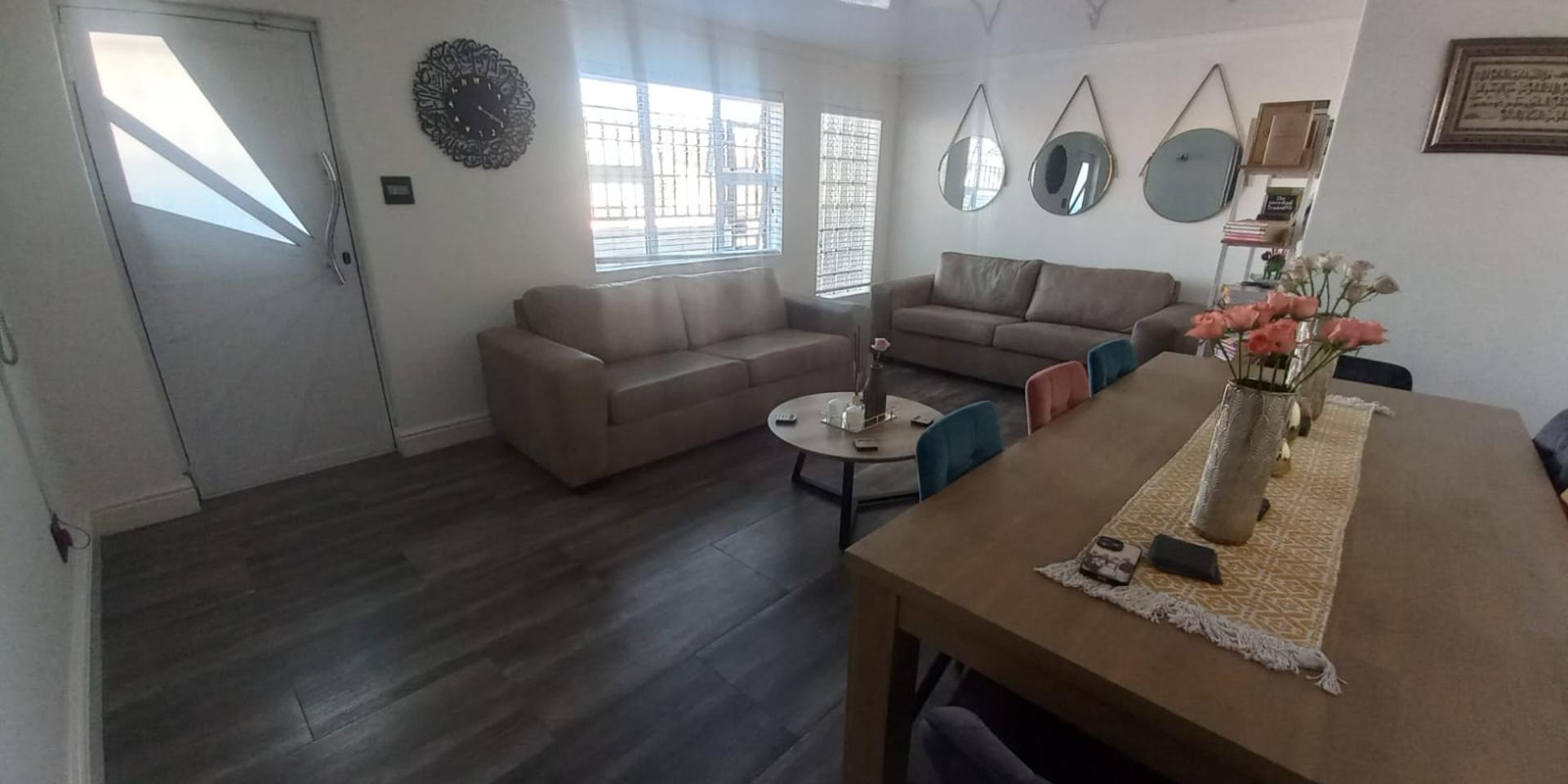 Image 2 of 6