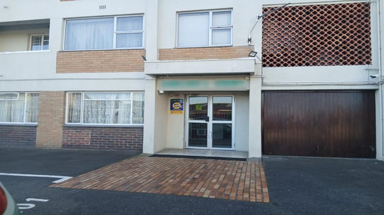 Main property image