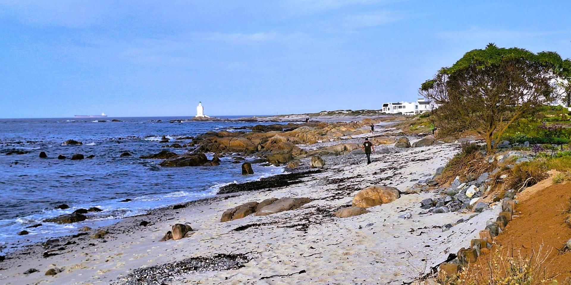 Image 2 of 6