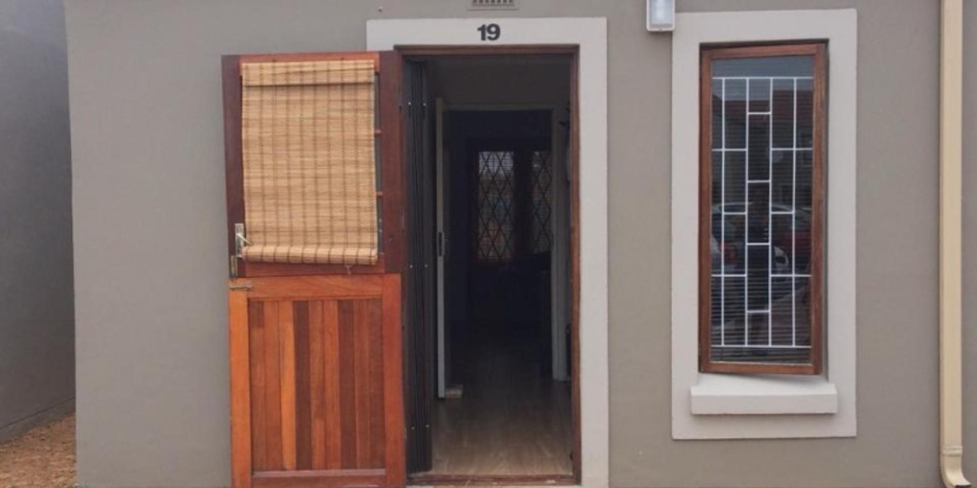 Image 2 of 6