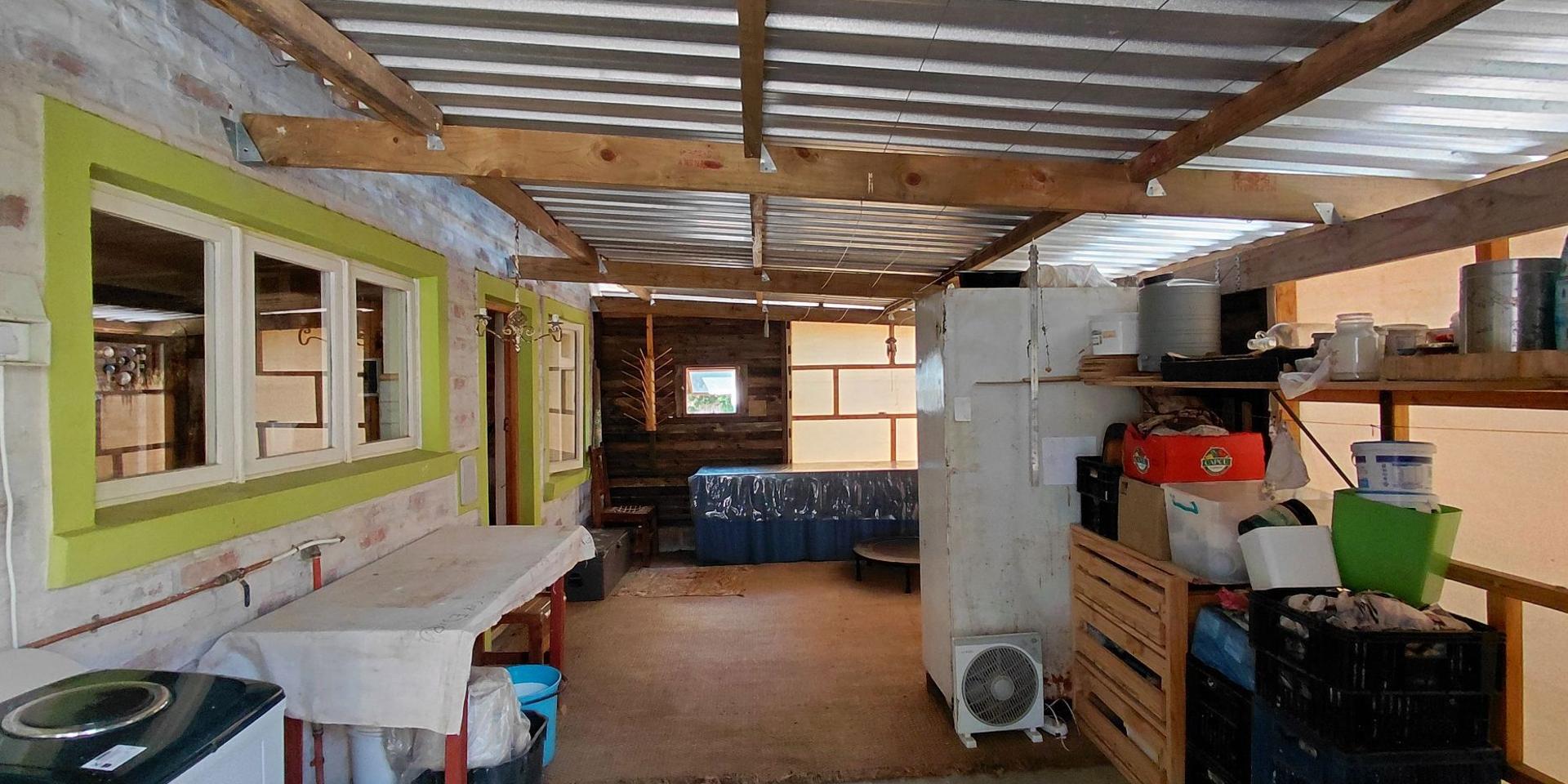 Image 2 of 6