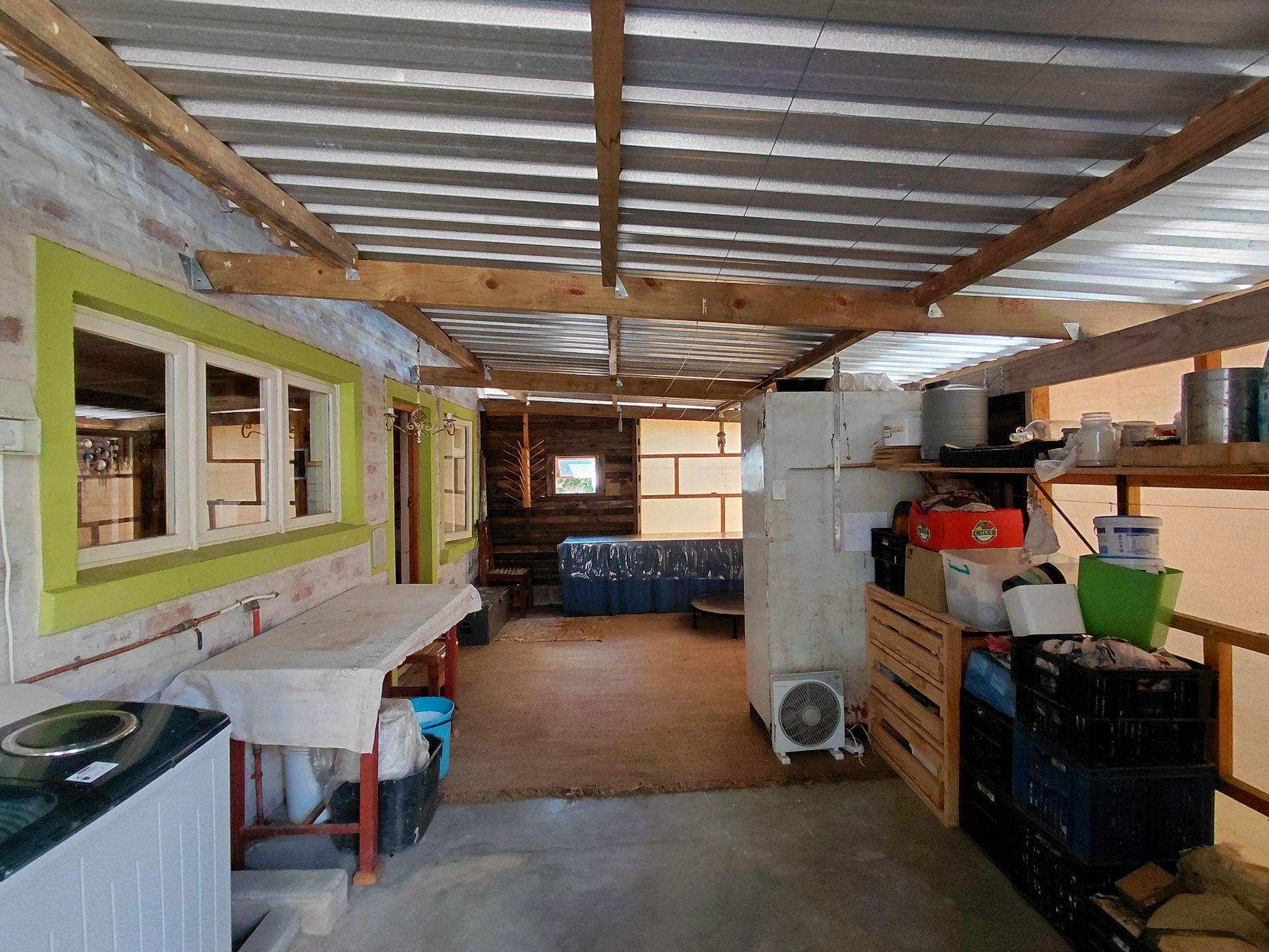 Image 2 of 6