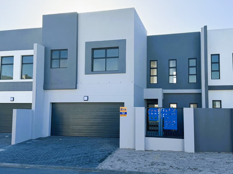 Main property image