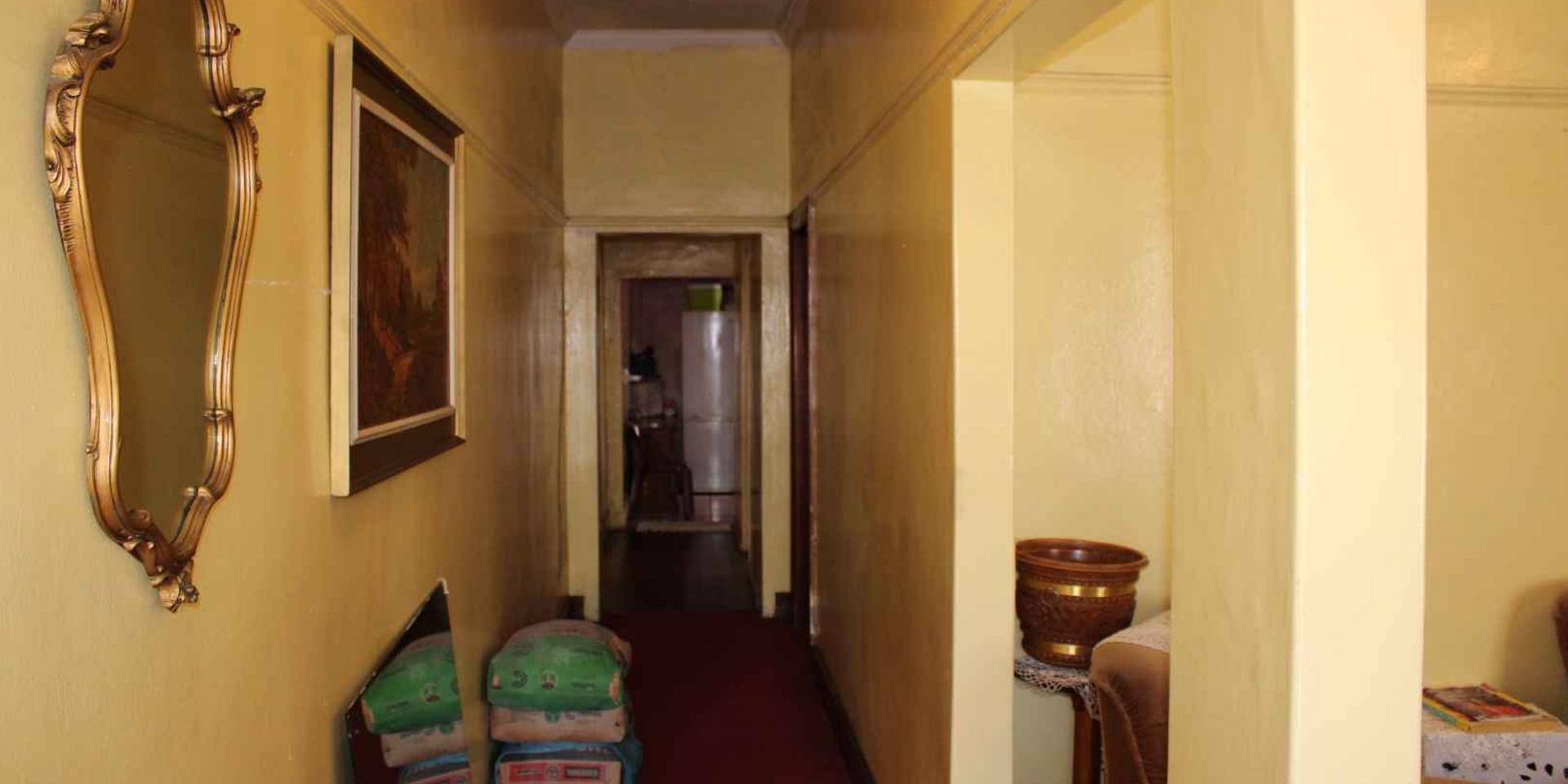 Image 4 of 6