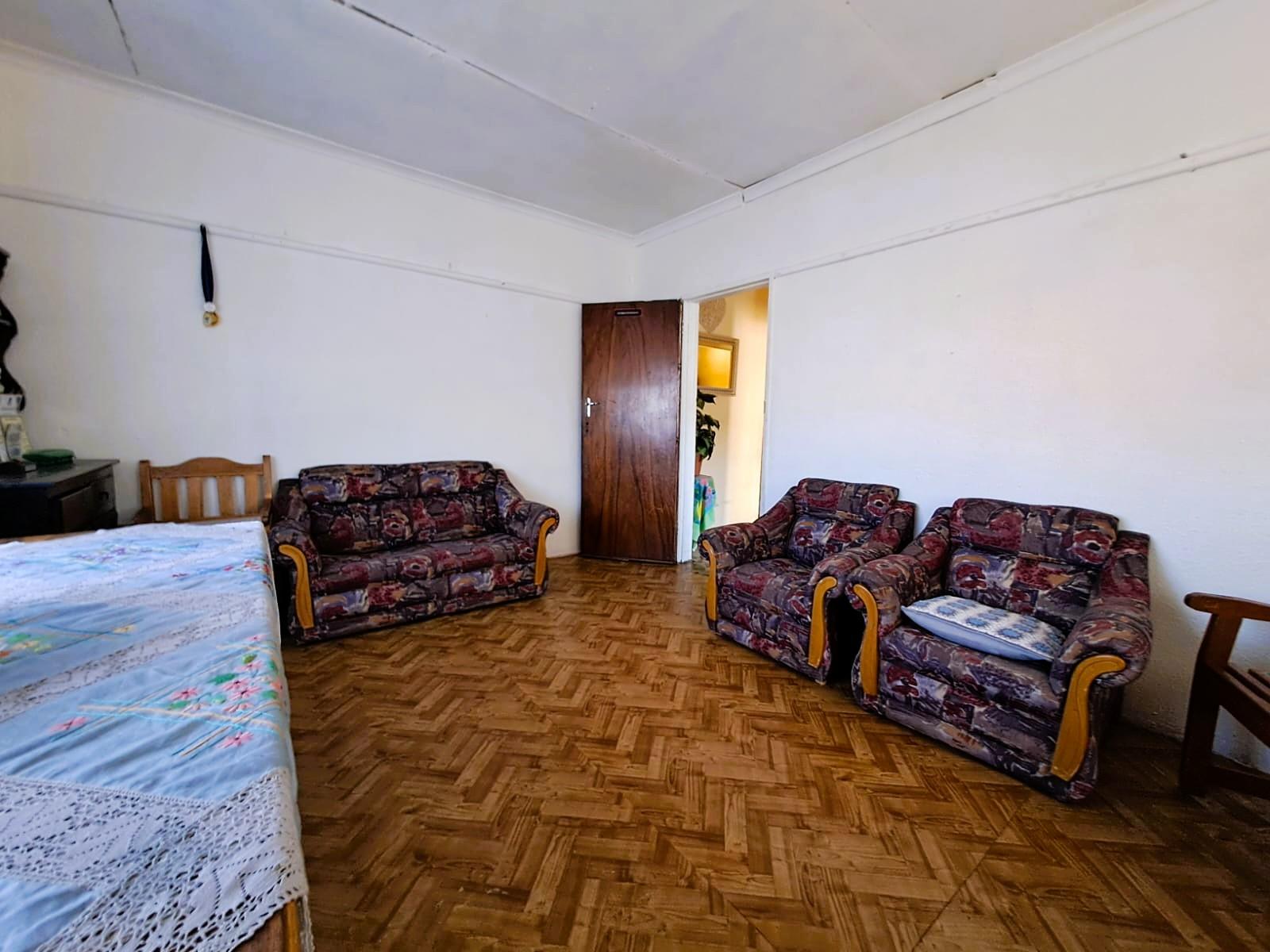 Image 1 of 6