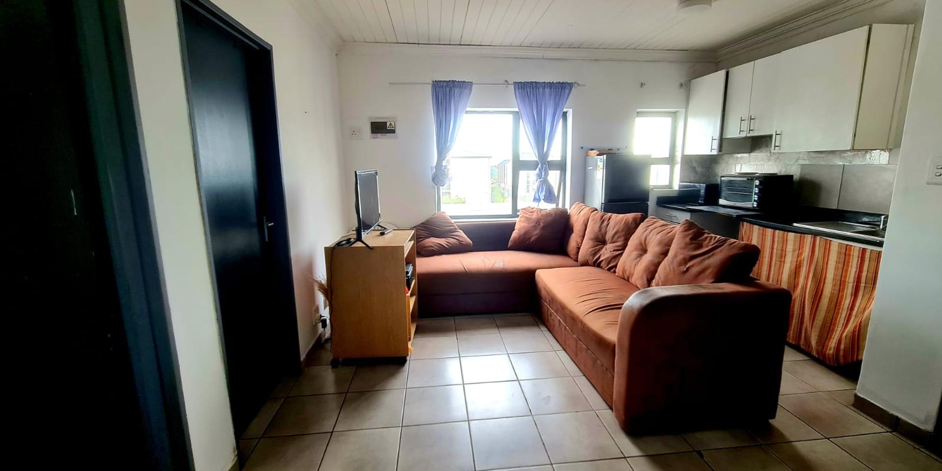 Image 2 of 6