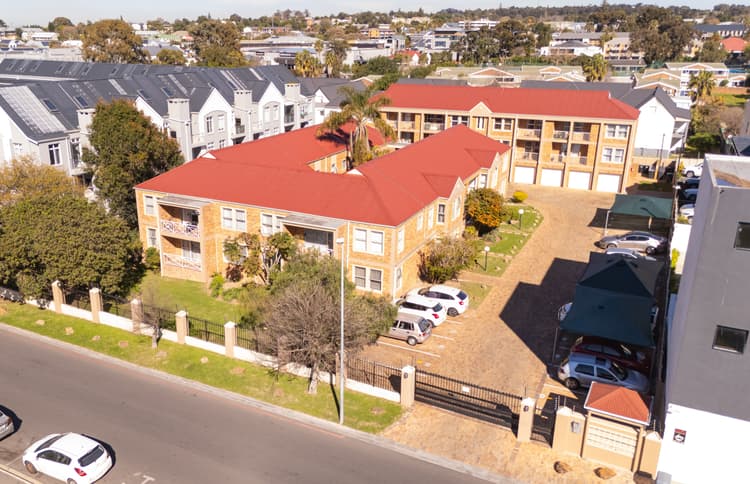 Main property image