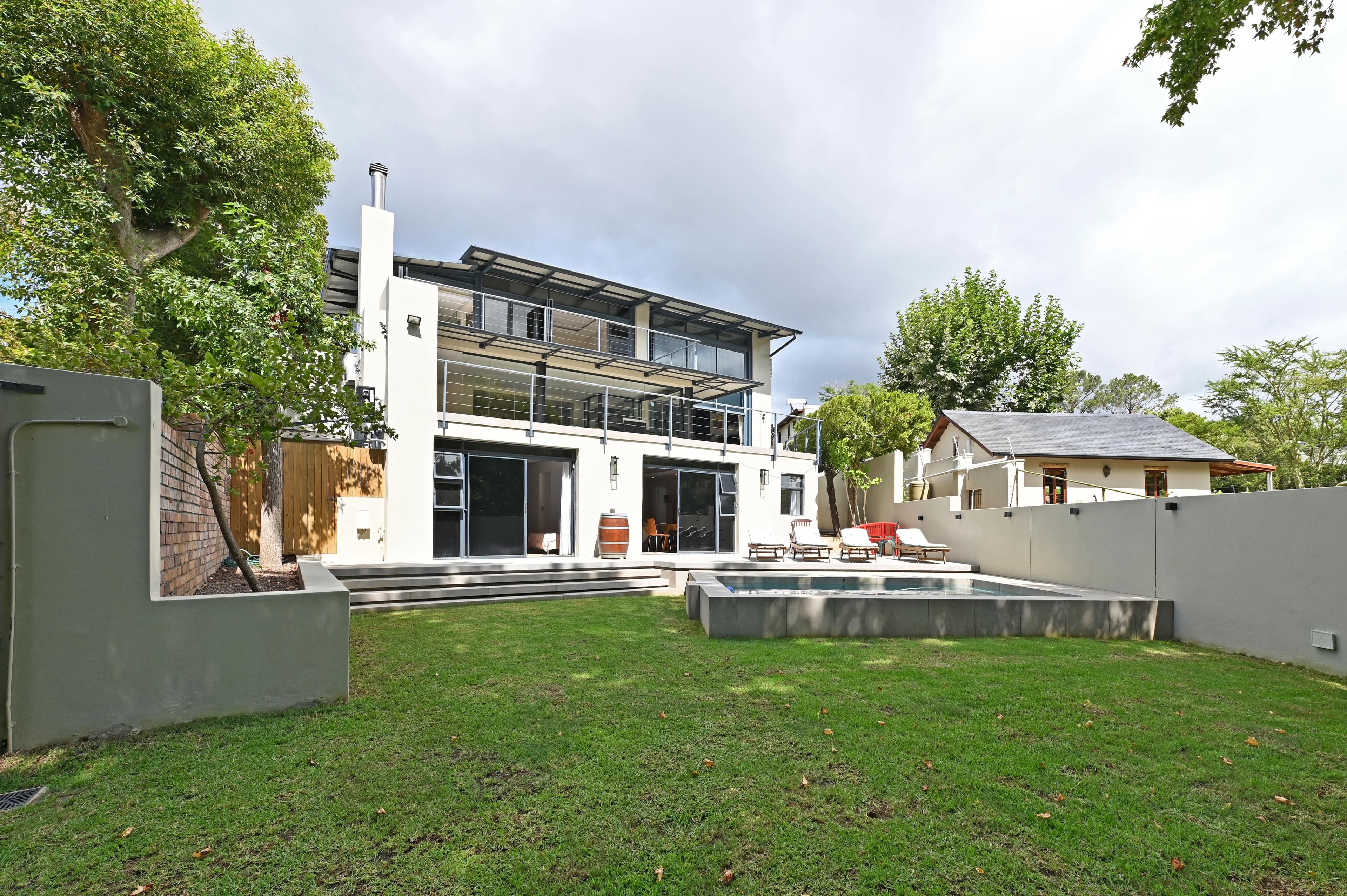 Image 3 of 6