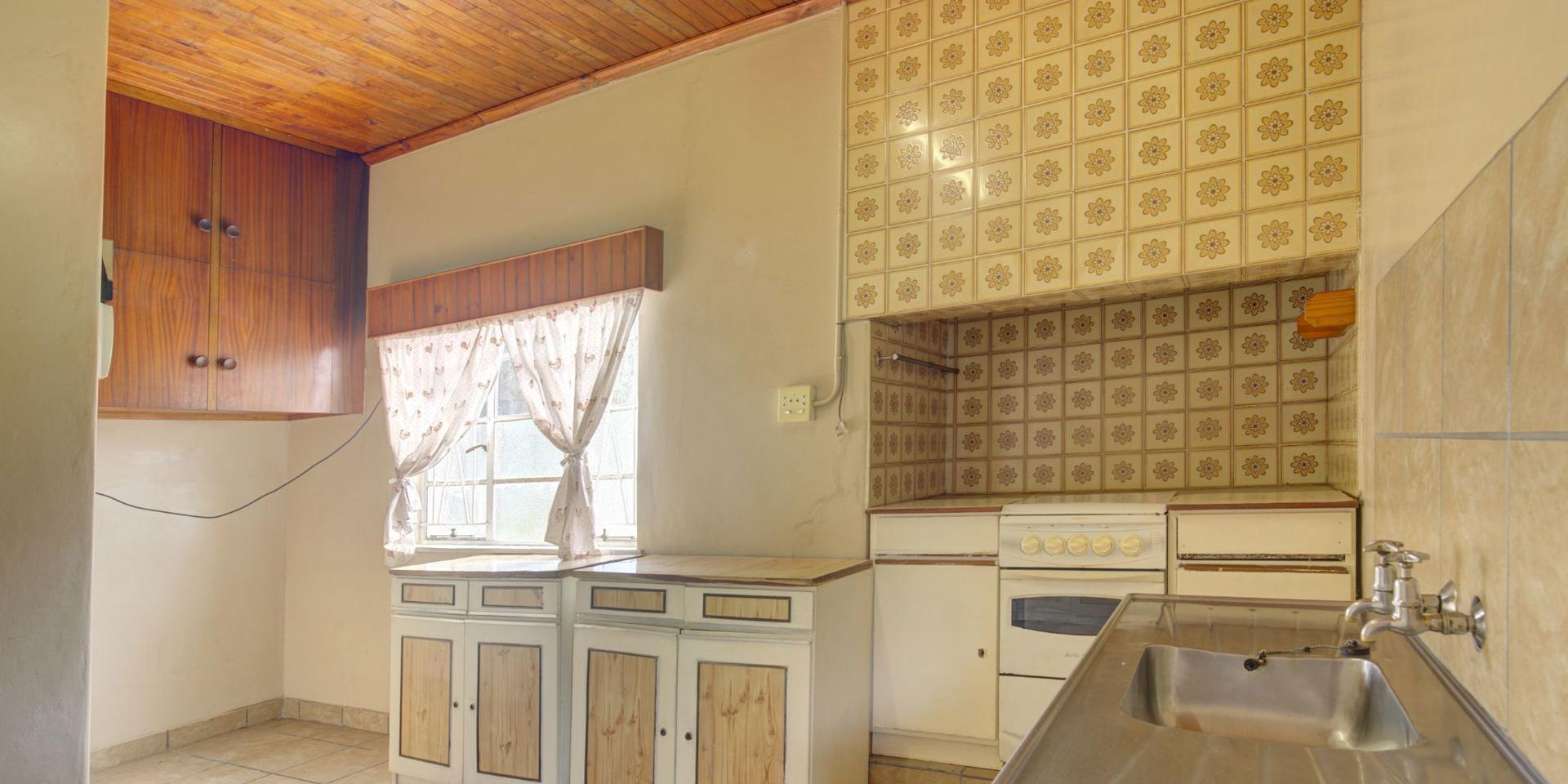 Image 5 of 6