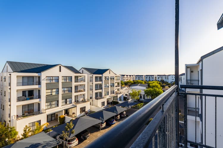 Main property image