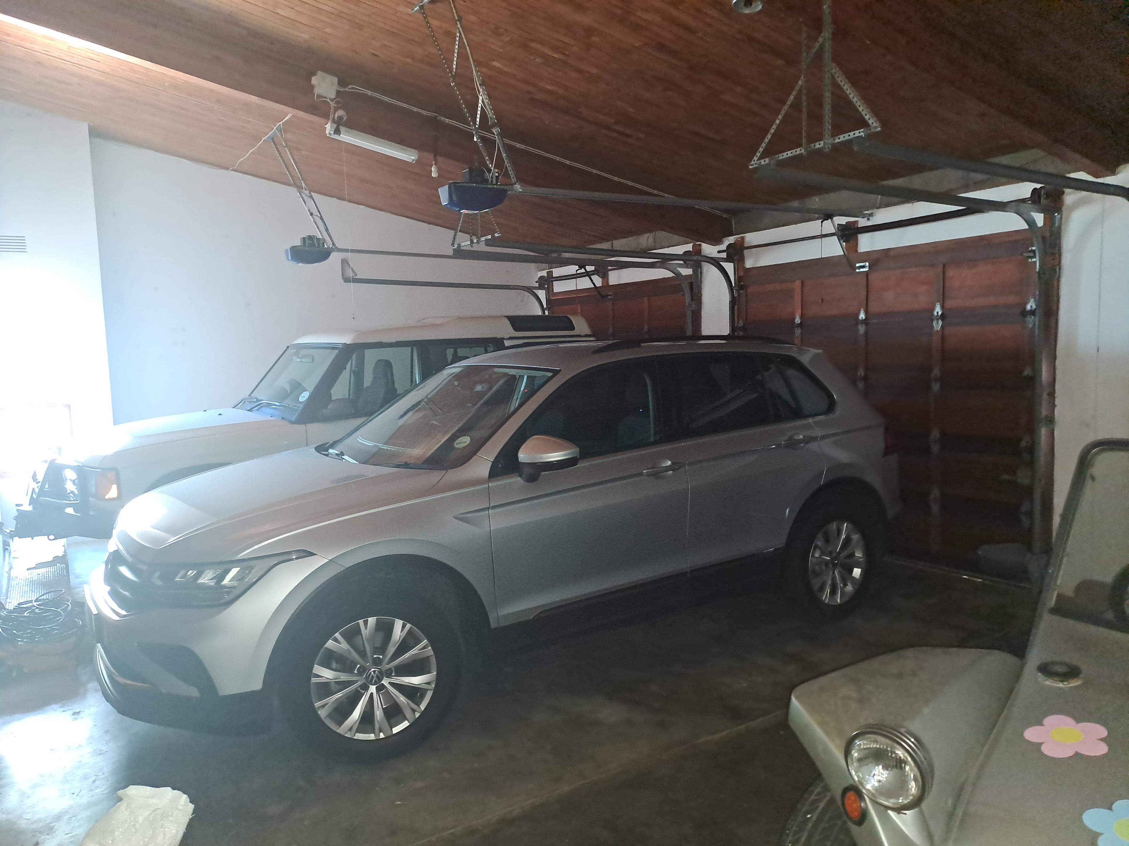 Image 3 of 6