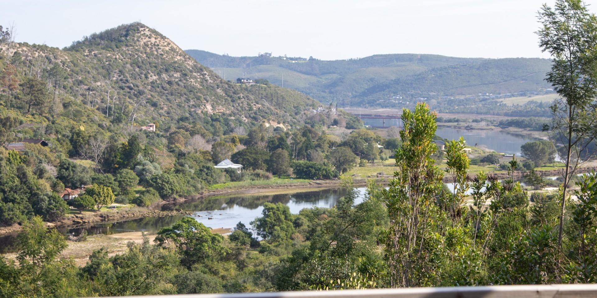 Image 2 of 6