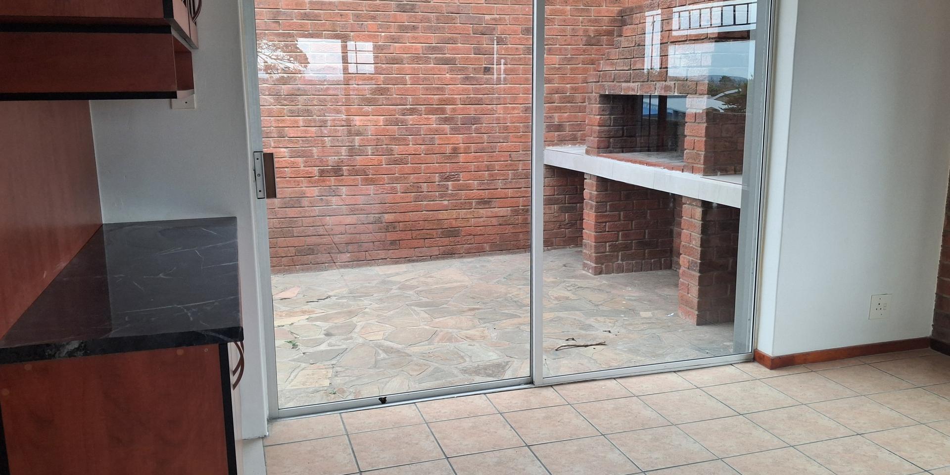 Image 4 of 6