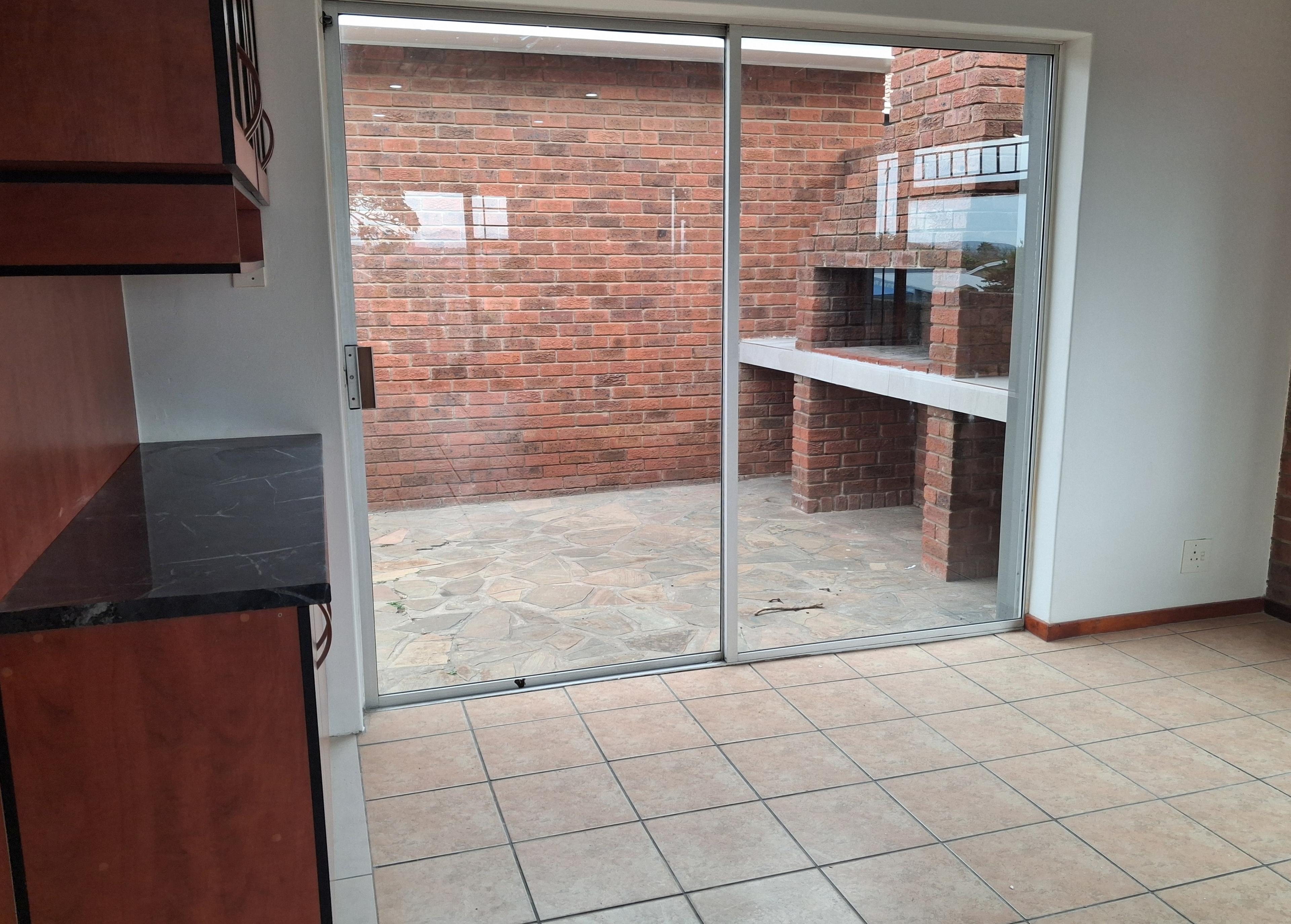 Image 4 of 6