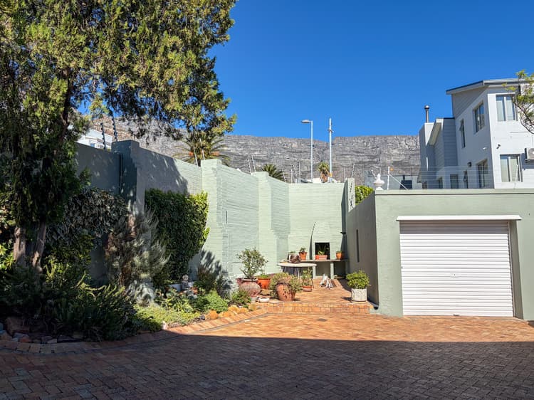 Main property image