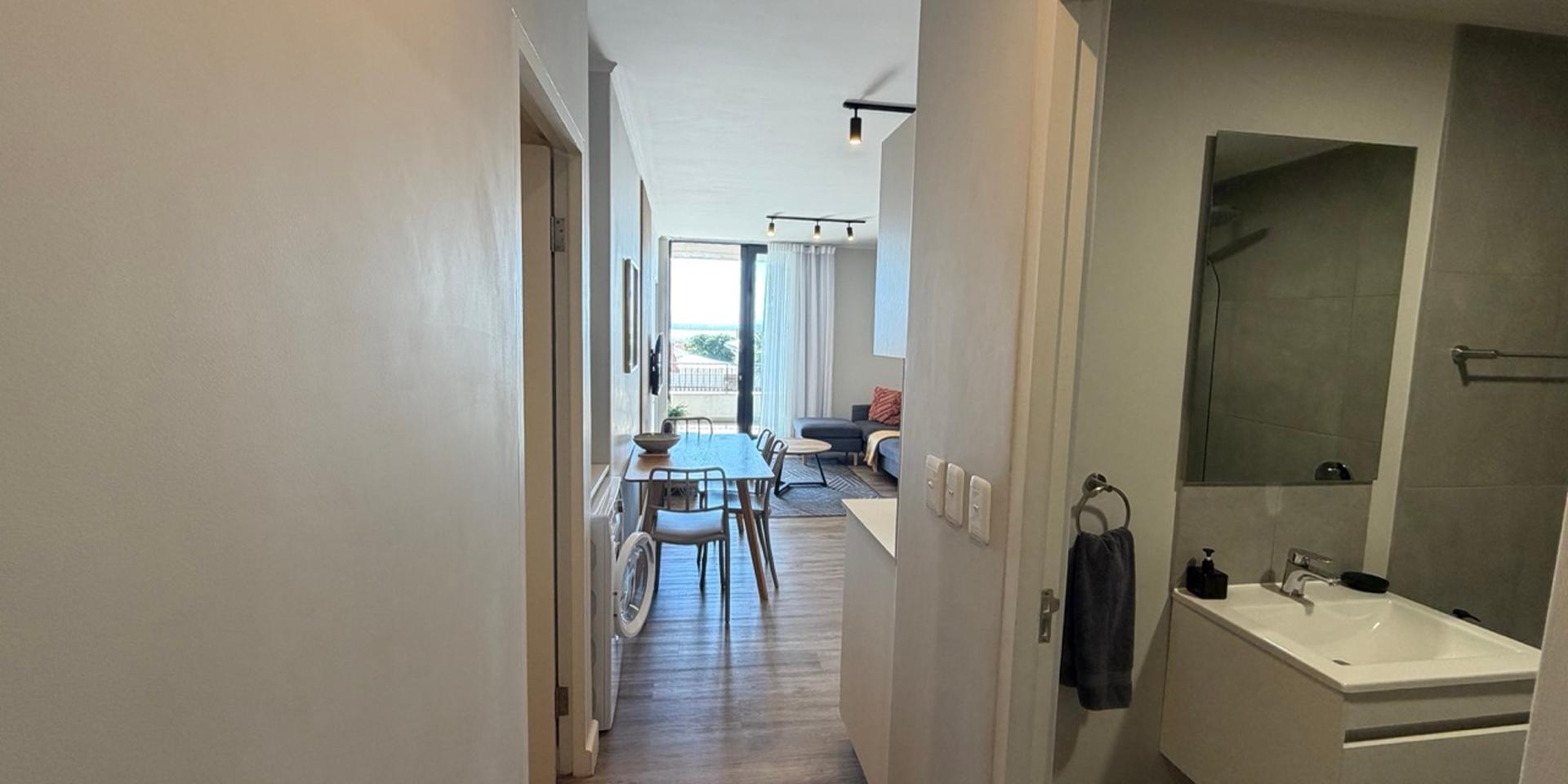 Image 4 of 6