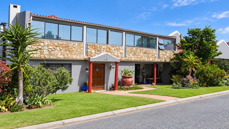 Main property image