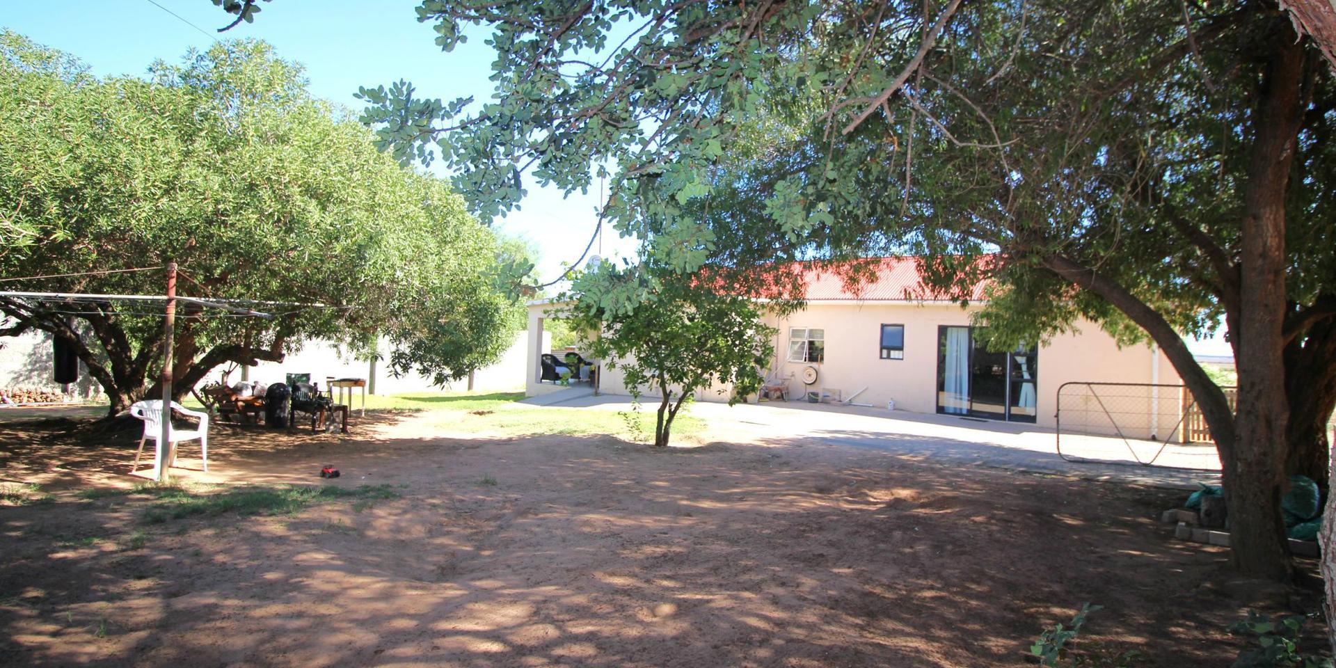 Image 3 of 6