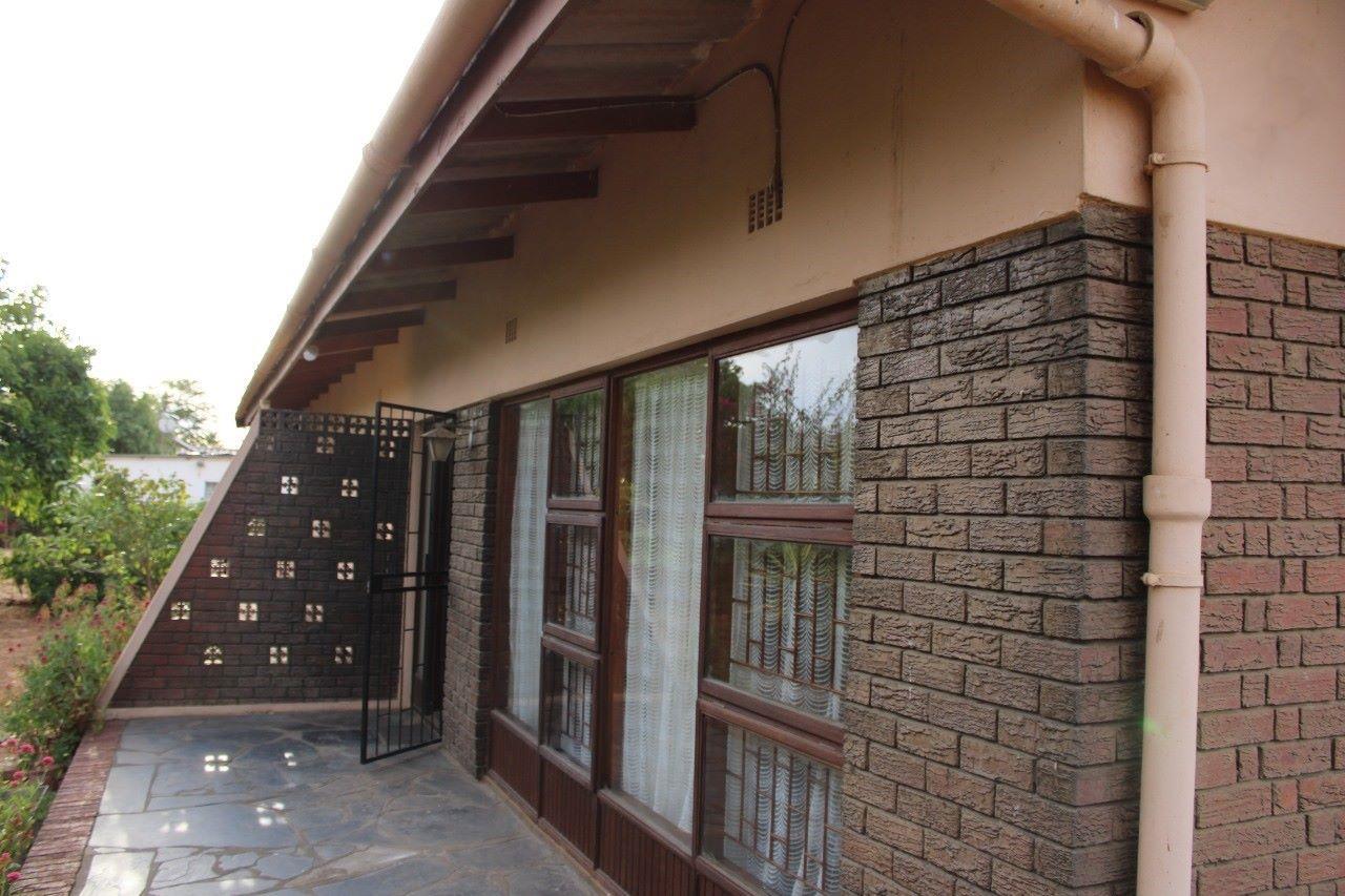 Image 3 of 6