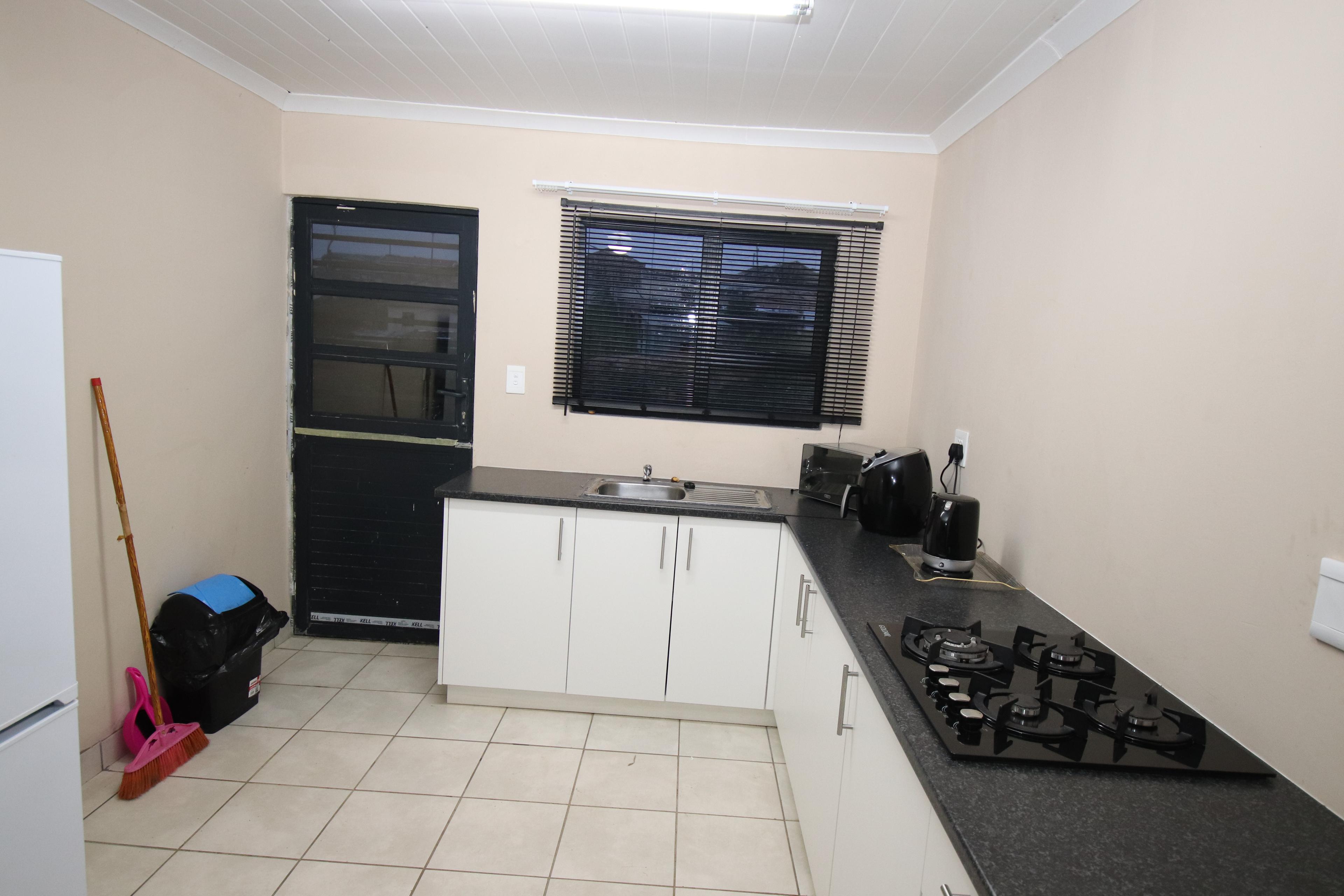 Image 5 of 6