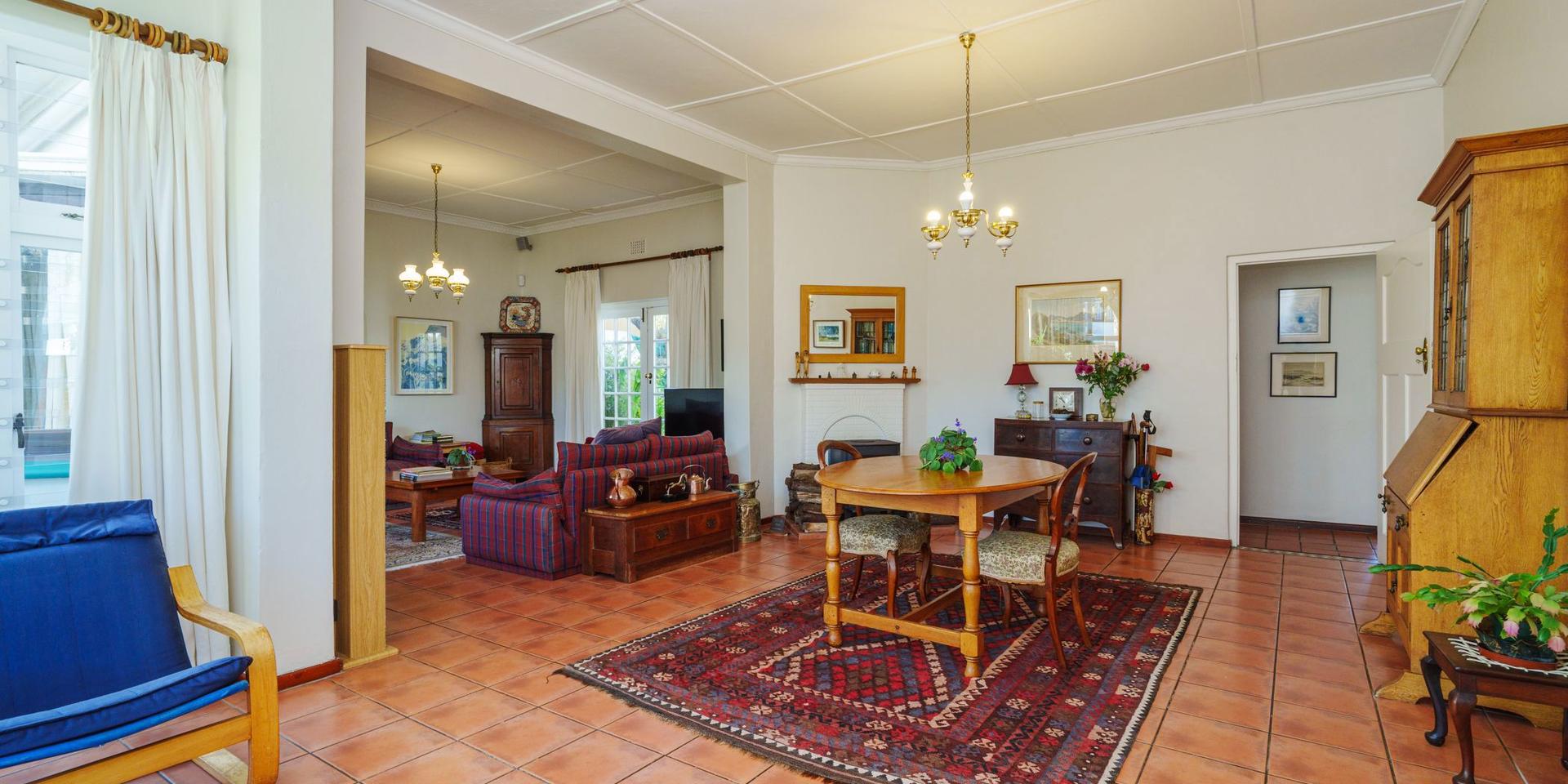 Image 4 of 6