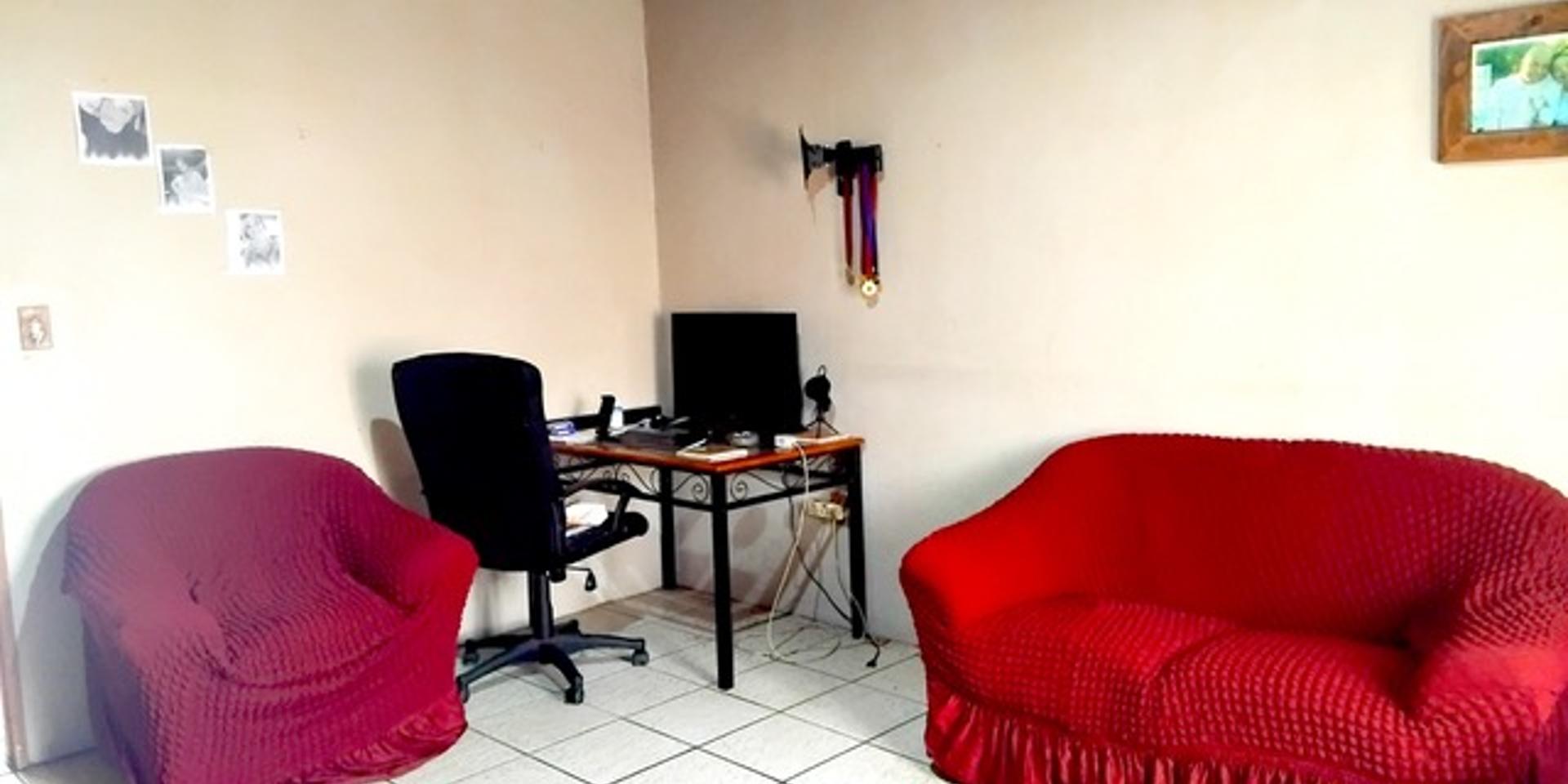 Image 3 of 6