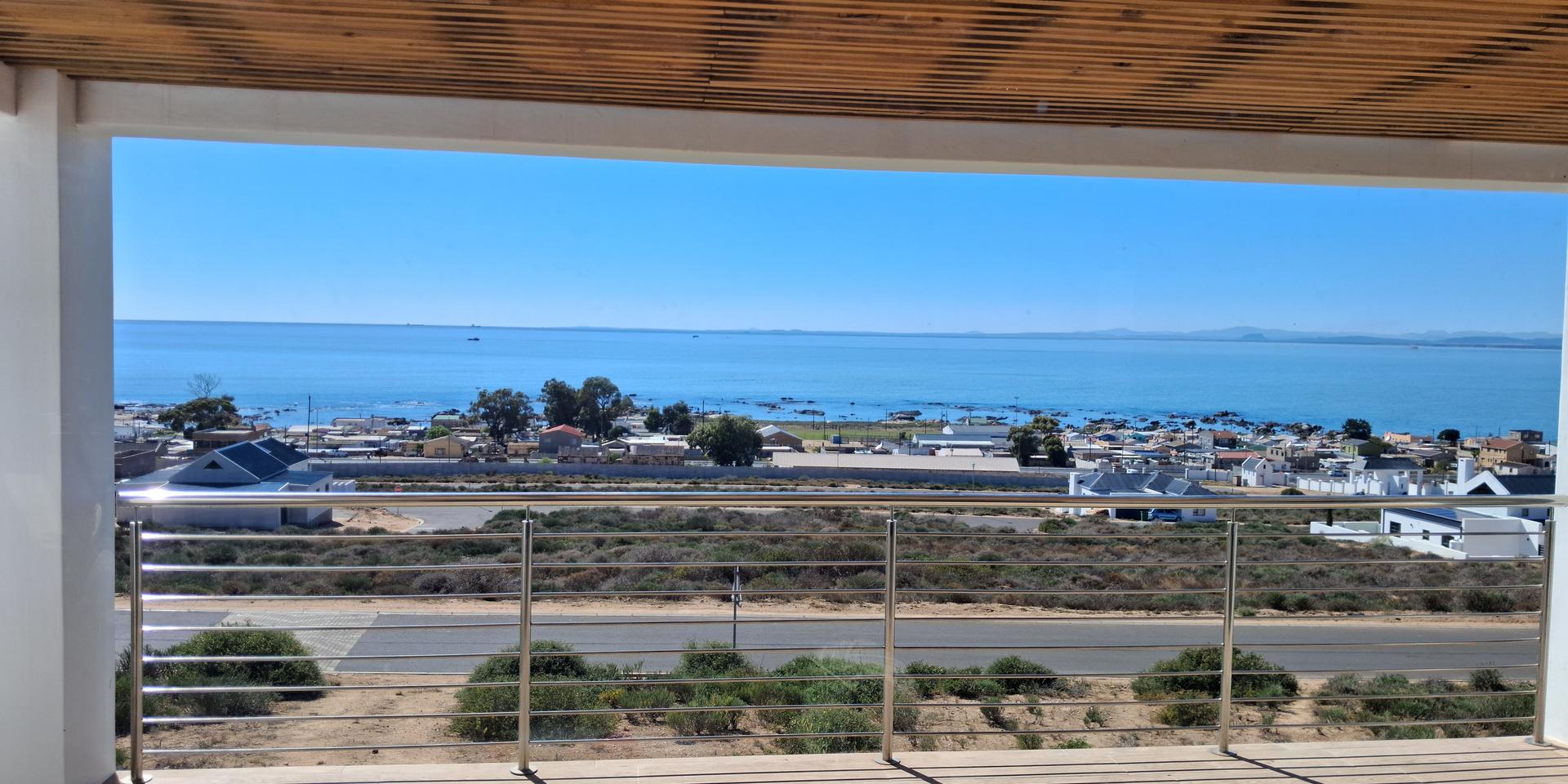 Image 2 of 6