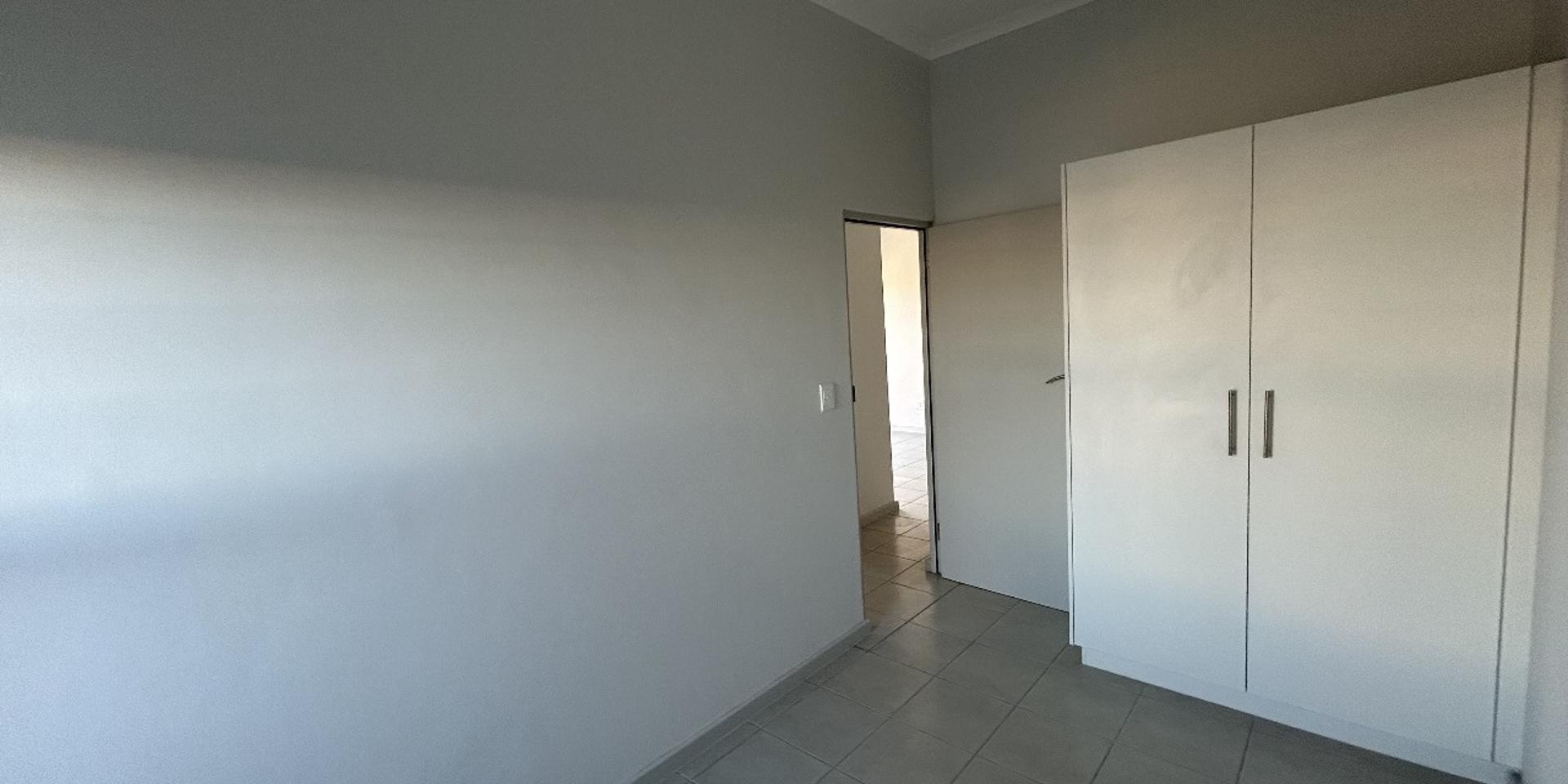 Image 5 of 6