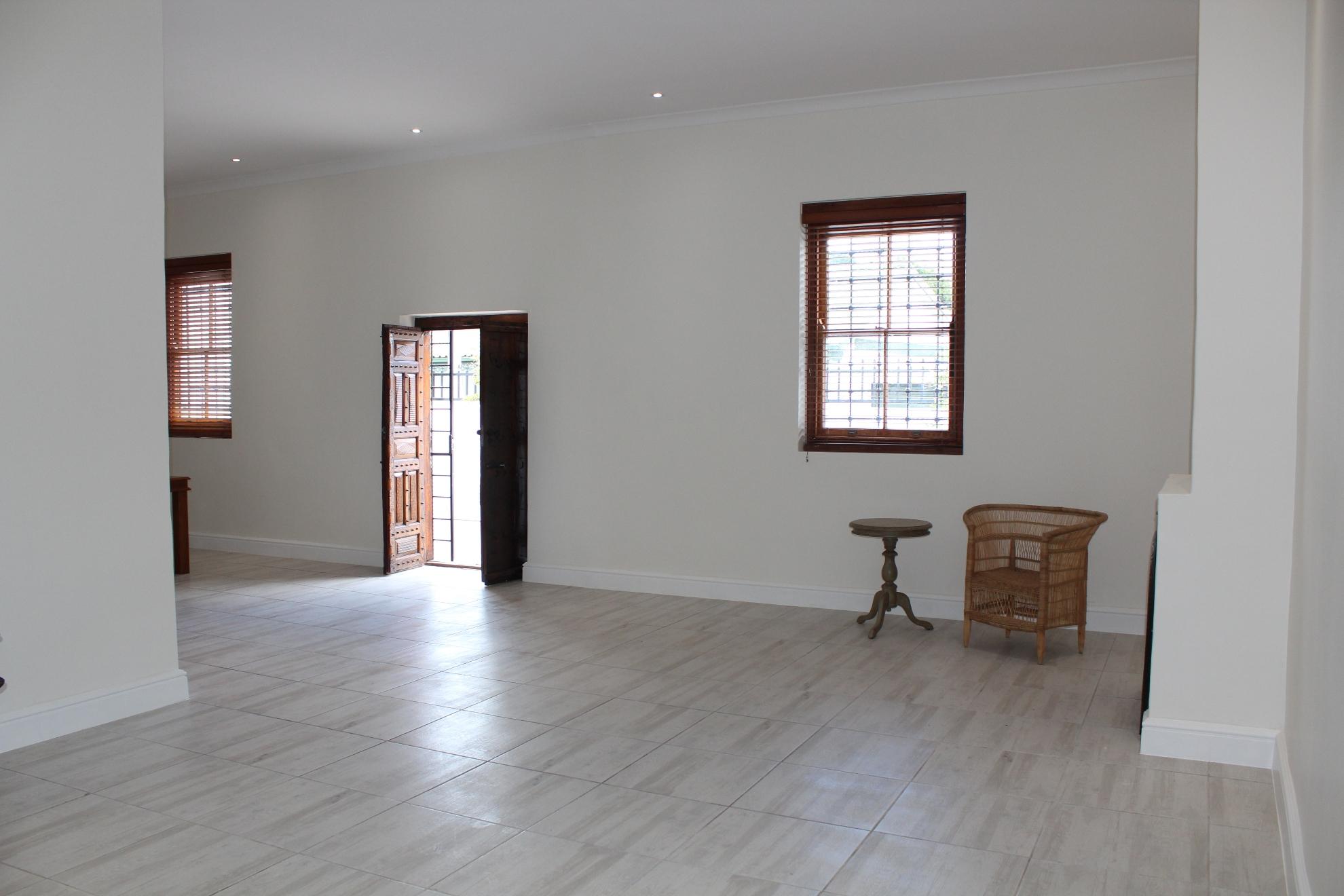 Image 4 of 6