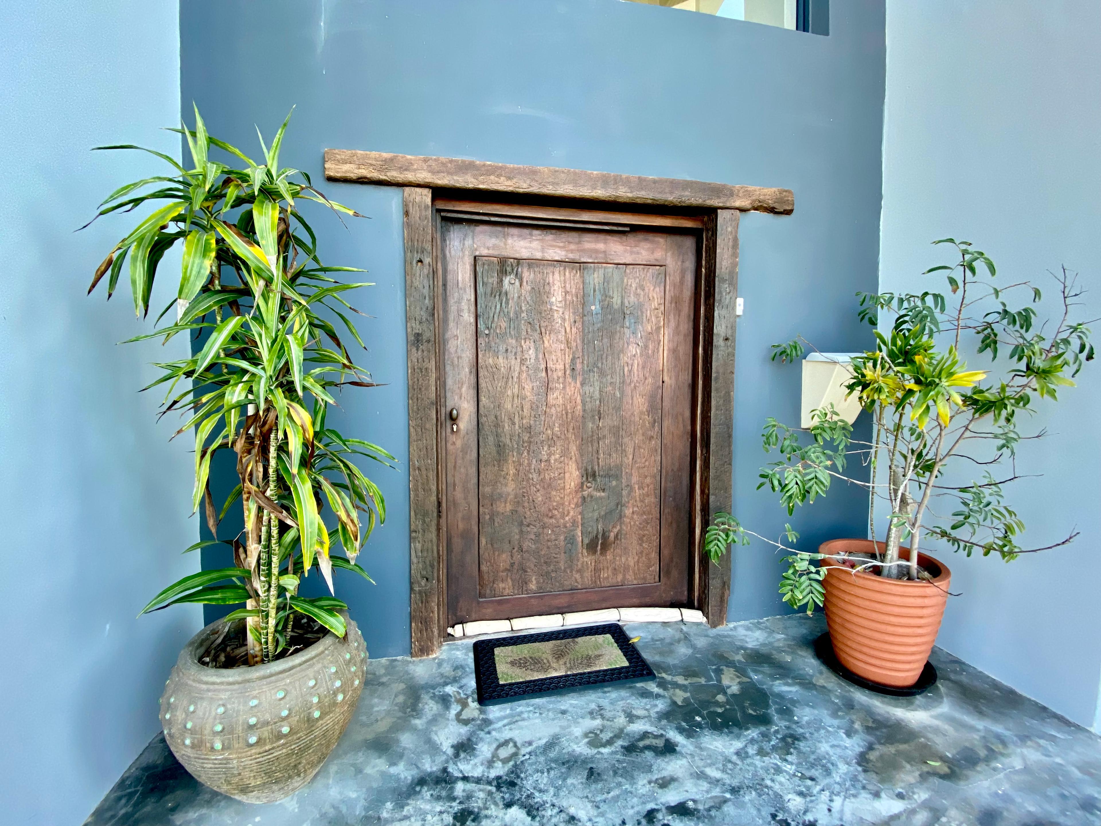 Image 3 of 6